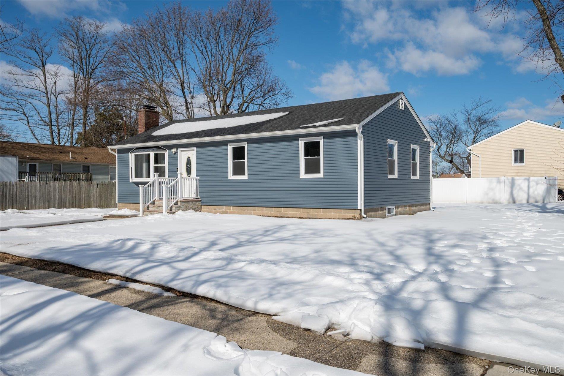 #4 photo, 93 Garfield Boulevard, Farmingdale , NY 11735