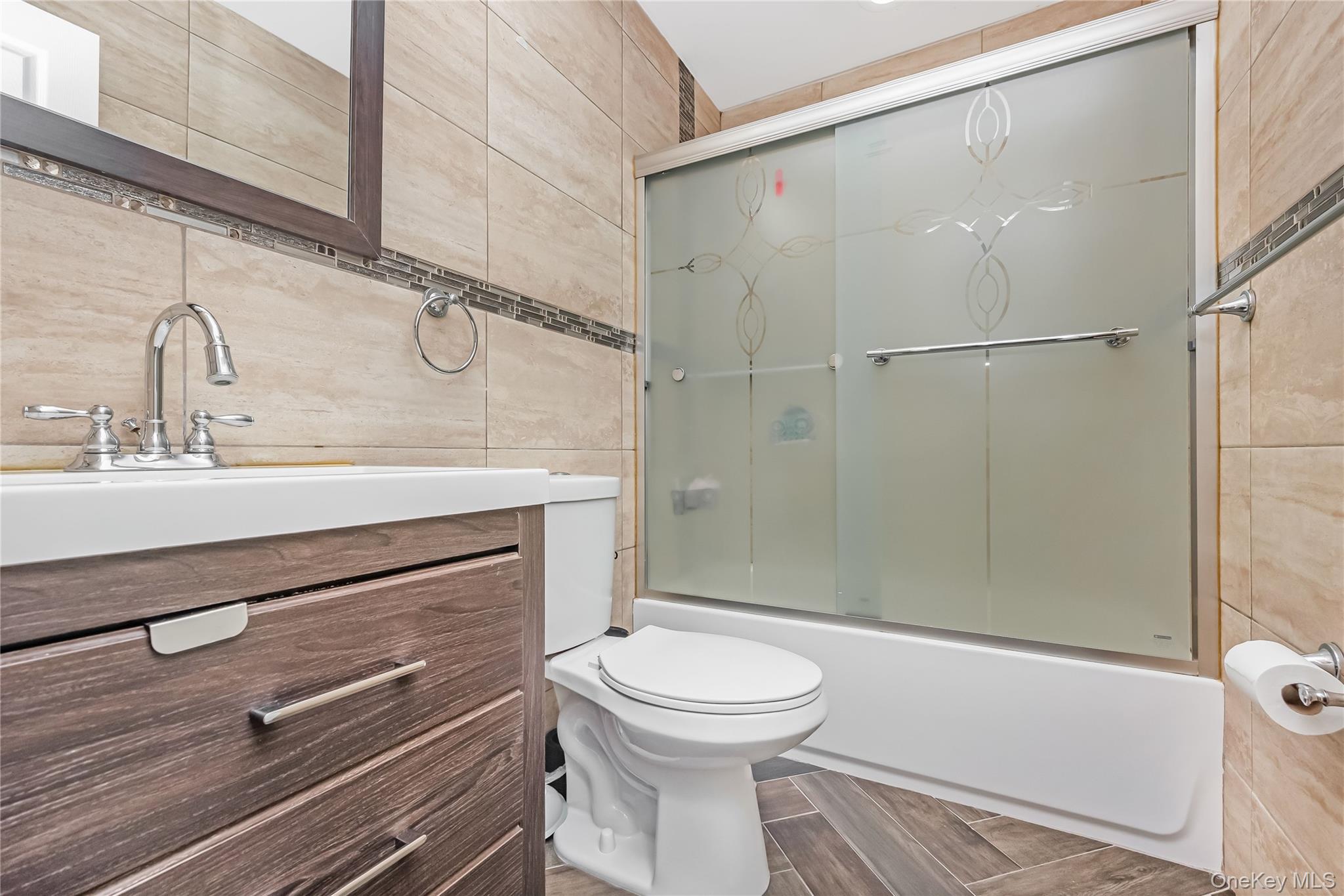 #15 photo, 128 Park Avenue, Roosevelt , NY 11575