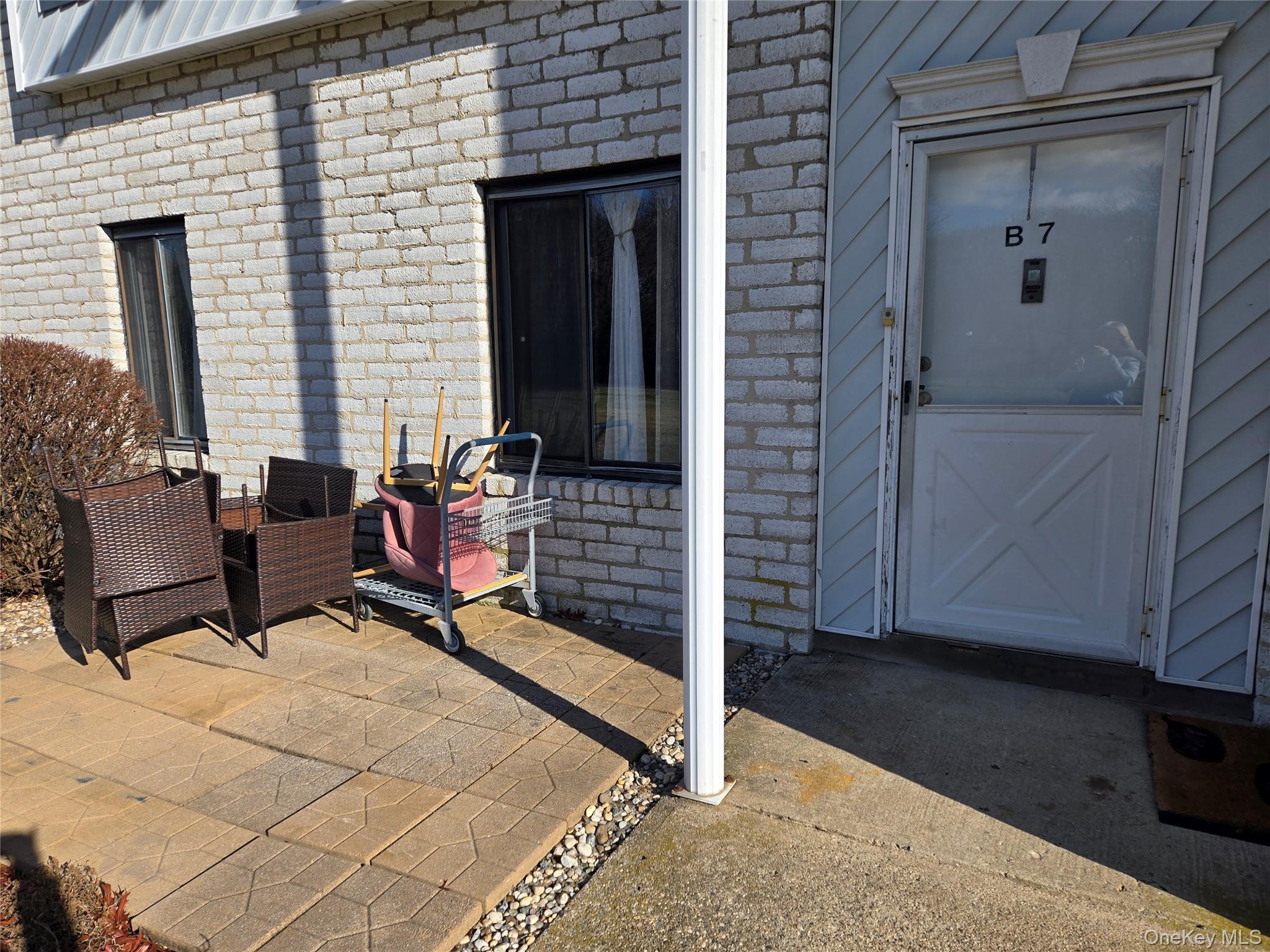 #10 photo, 7 Boulder, Coram , NY 11727