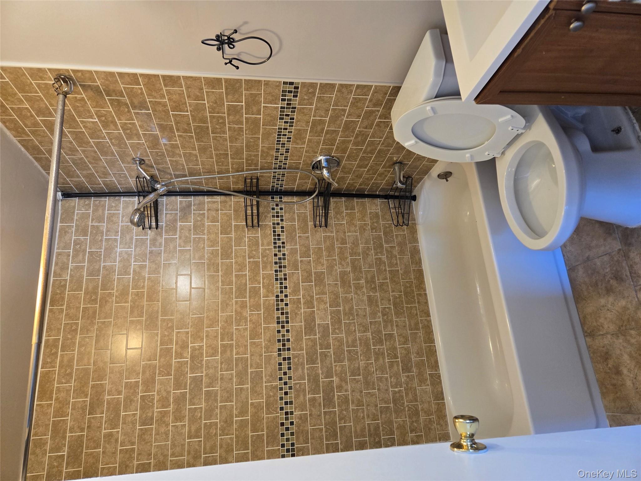 #18 photo, 7 Boulder, Coram , NY 11727