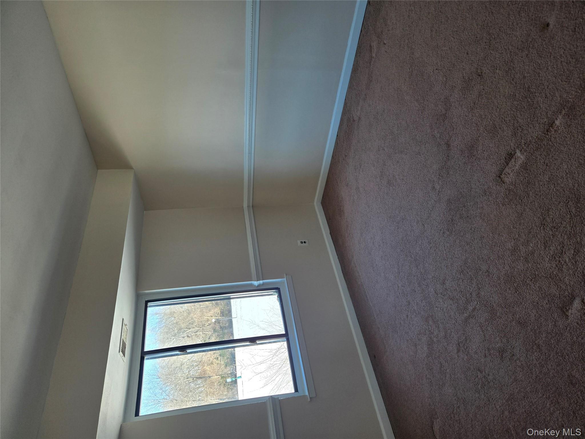 #19 photo, 7 Boulder, Coram , NY 11727