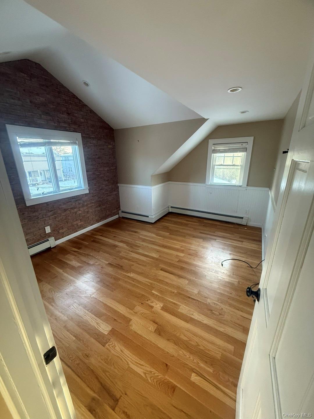 #18 photo, 396 Chestnut Avenue, מחוז נסאו East Meadow , NY 11554