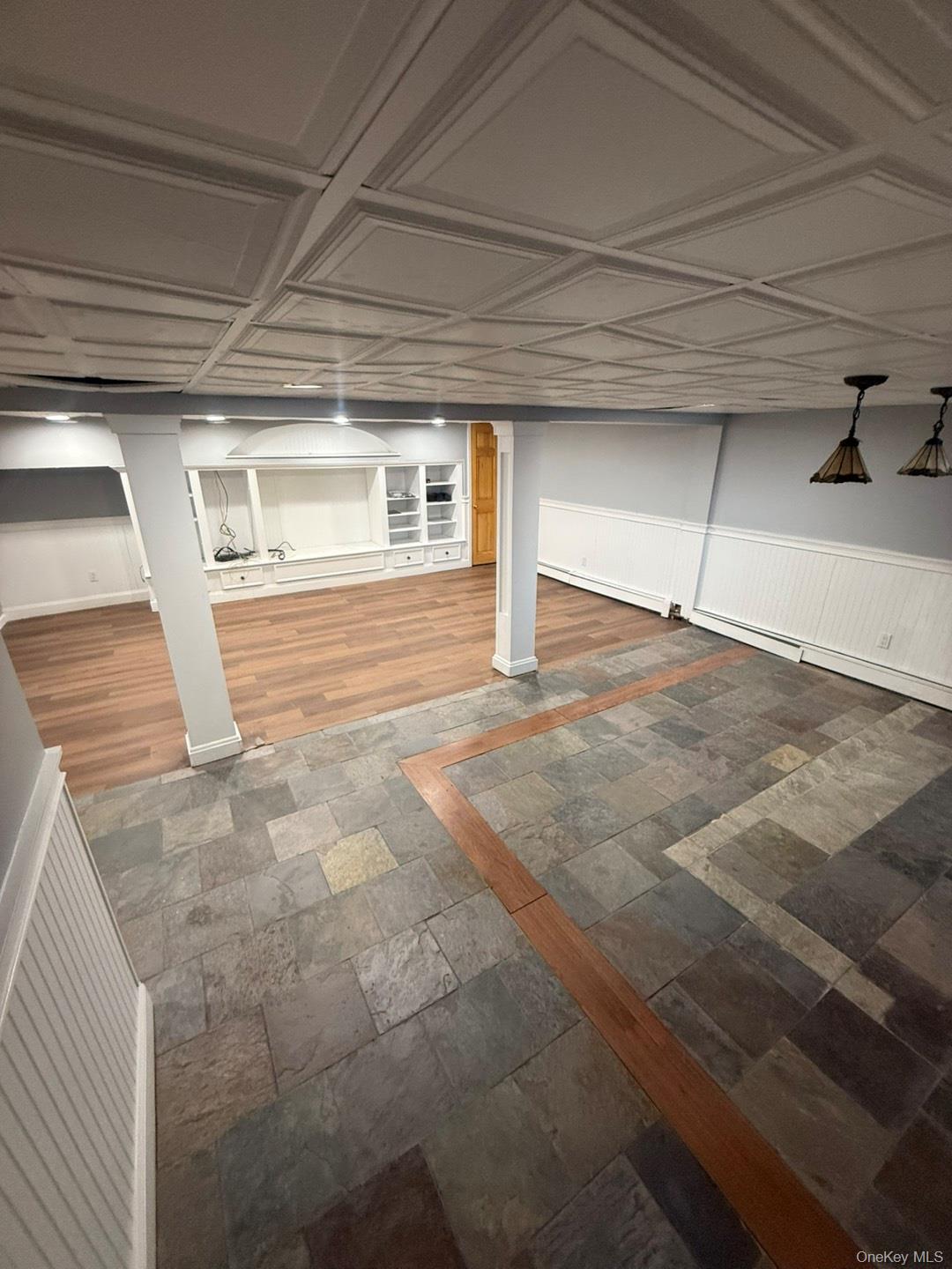 #6 photo, 396 Chestnut Avenue, מחוז נסאו East Meadow , NY 11554