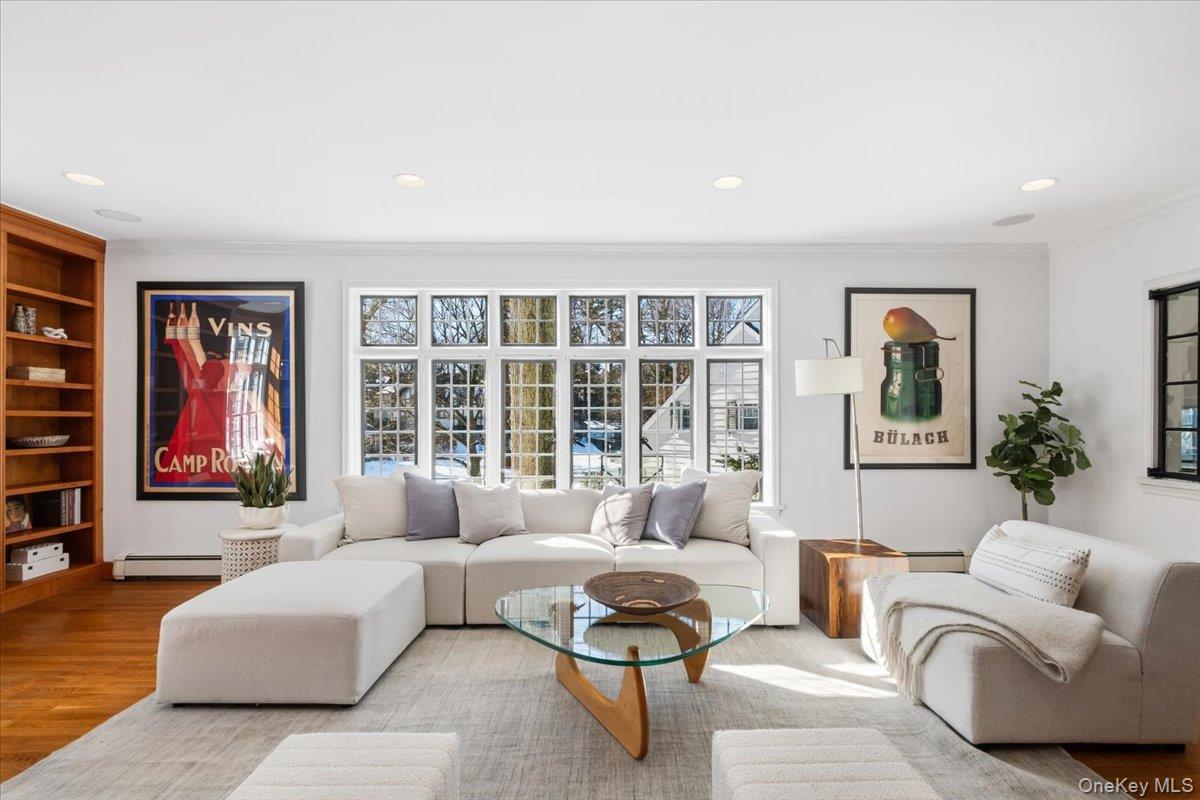 #12 photo, 8 South Drive, Larchmont , NY 10538