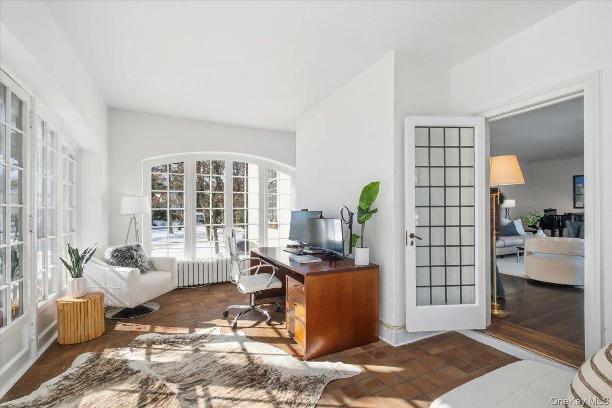 #9 photo, 8 South Drive, Larchmont , NY 10538