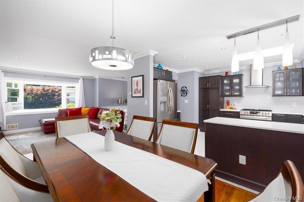 #10 photo, 1 N Amundsen Lane, 뉴욕주 Airmont , NY 10901