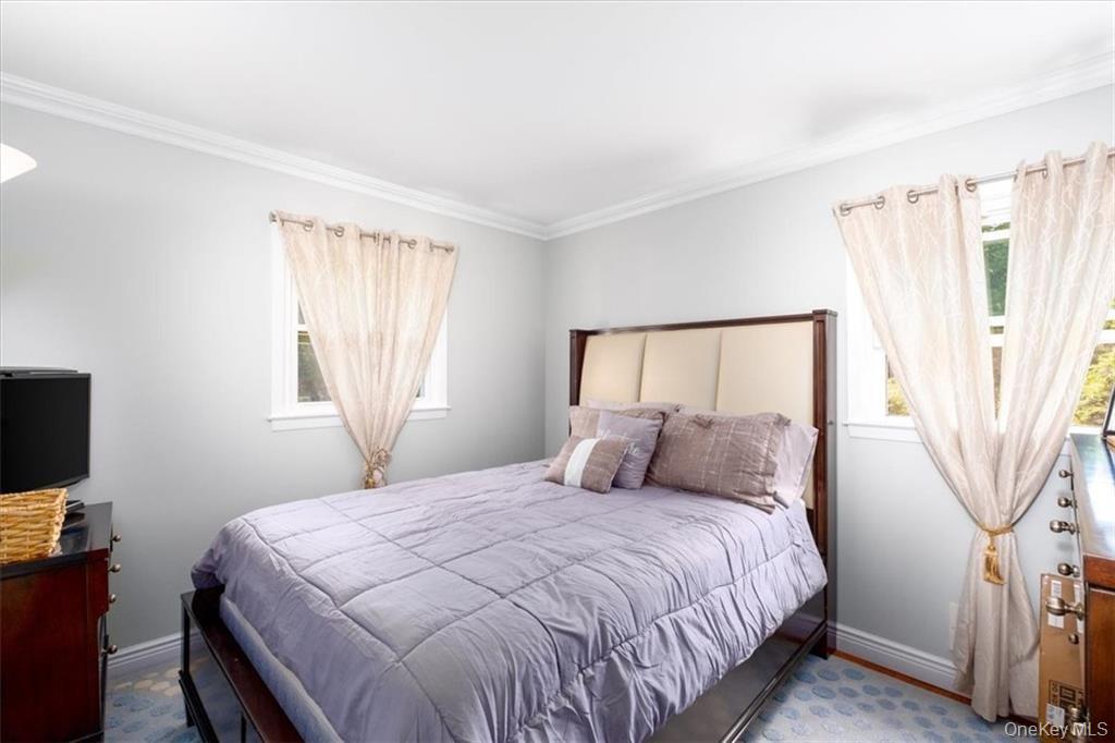 #14 photo, 1 N Amundsen Lane, 뉴욕주 Airmont , NY 10901