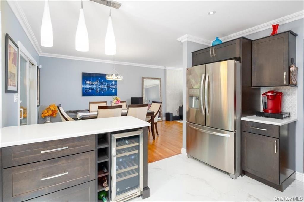 #8 photo, 1 N Amundsen Lane, 뉴욕주 Airmont , NY 10901