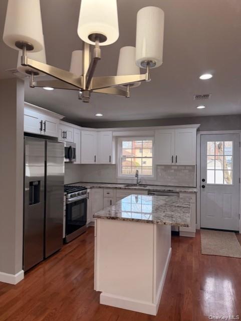 #3 photo, 149 Delaware Avenue, সাফোক কাউন্টি Bay Shore , NY 11706