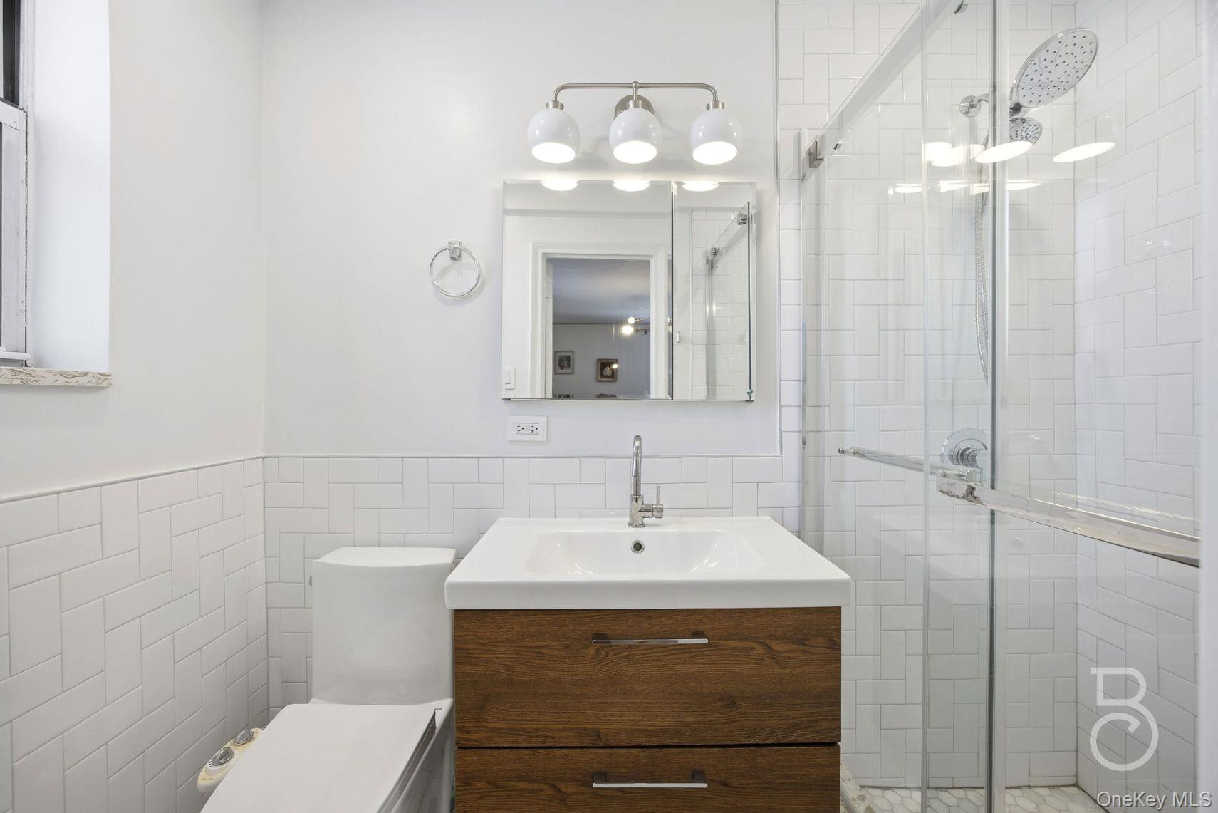 #13 photo, 76-12 35th Avenue, Jackson Heights , NY 11372