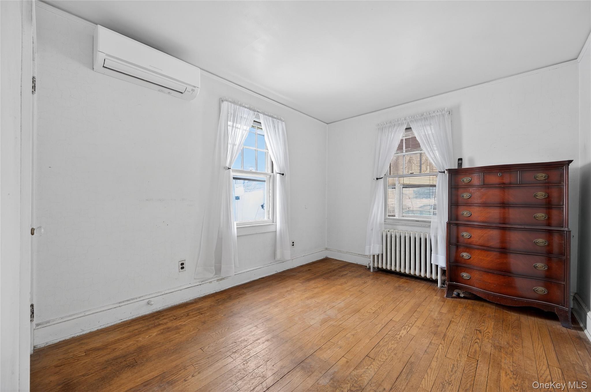 #13 photo, 8 Henry Place, सफ़ोक काउंटी Bay Shore , NY 11706