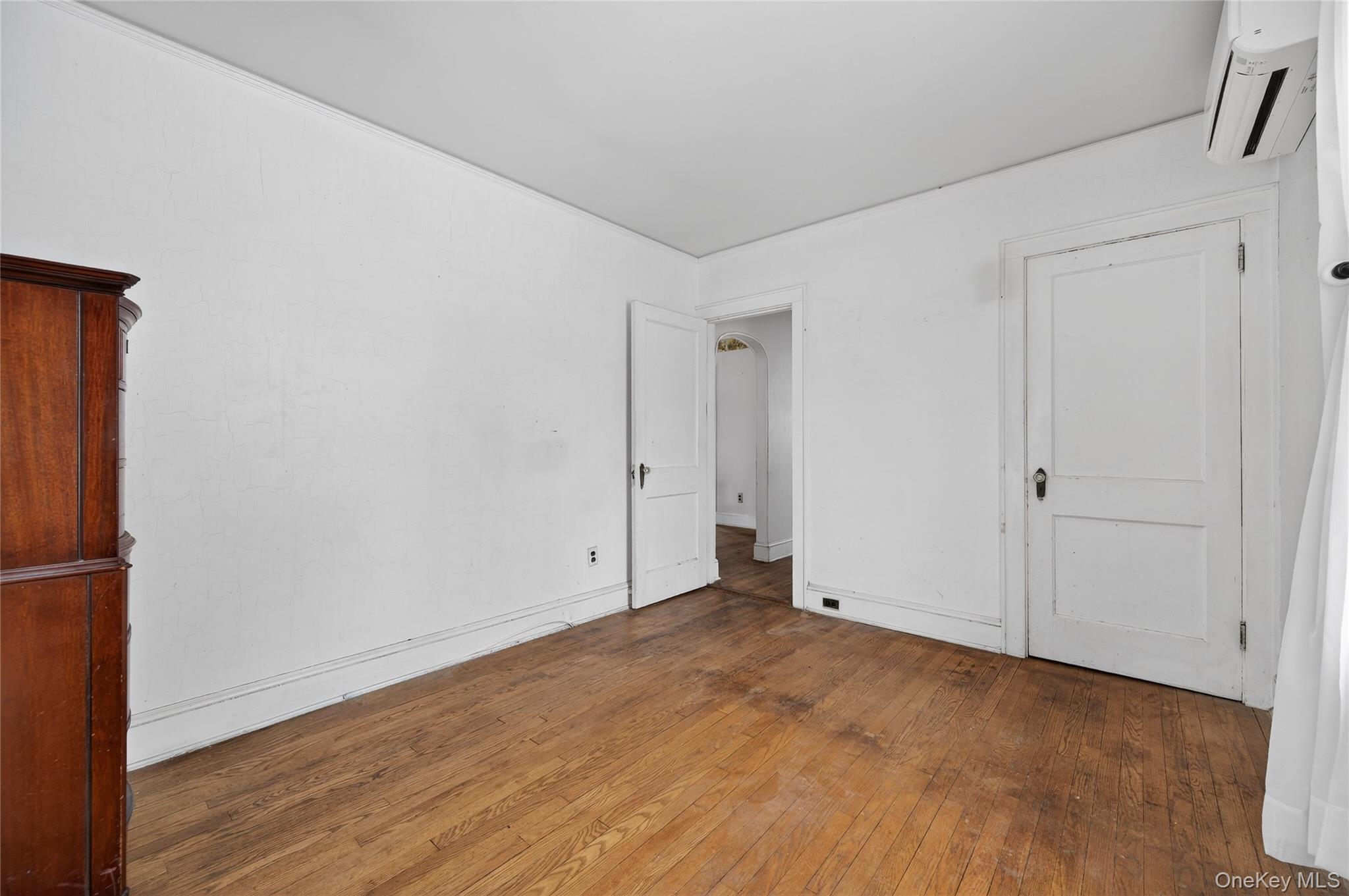 #14 photo, 8 Henry Place, सफ़ोक काउंटी Bay Shore , NY 11706