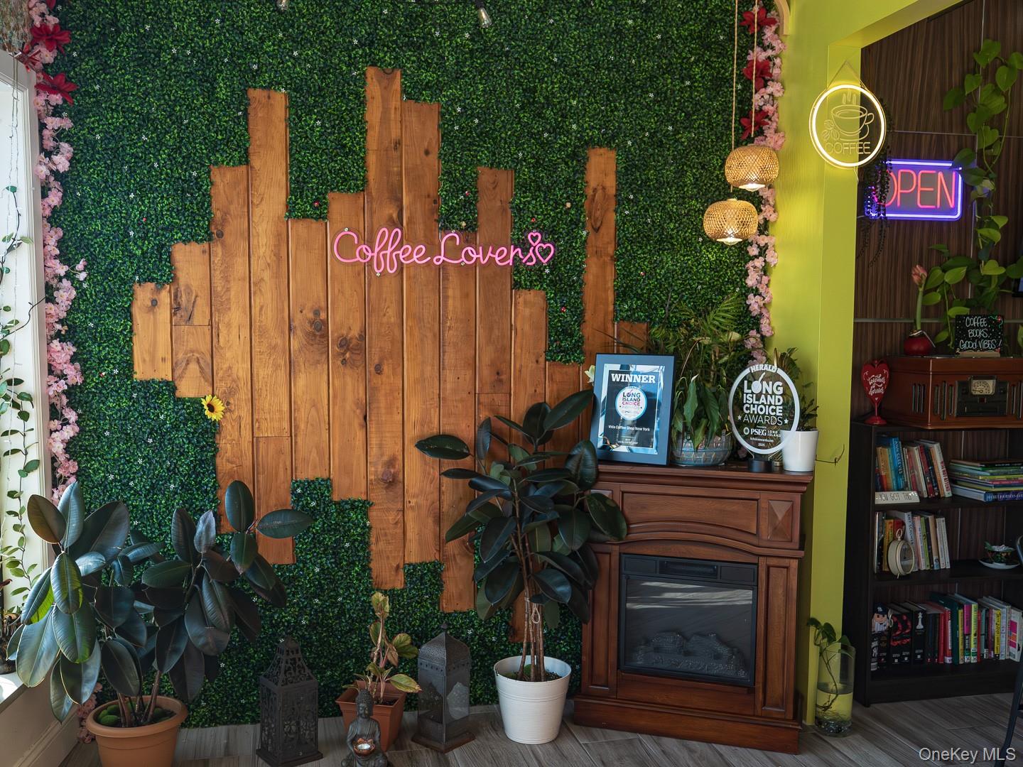 #8 photo, 882 Hempstead Turnpike, Franklin Square , NY 11010