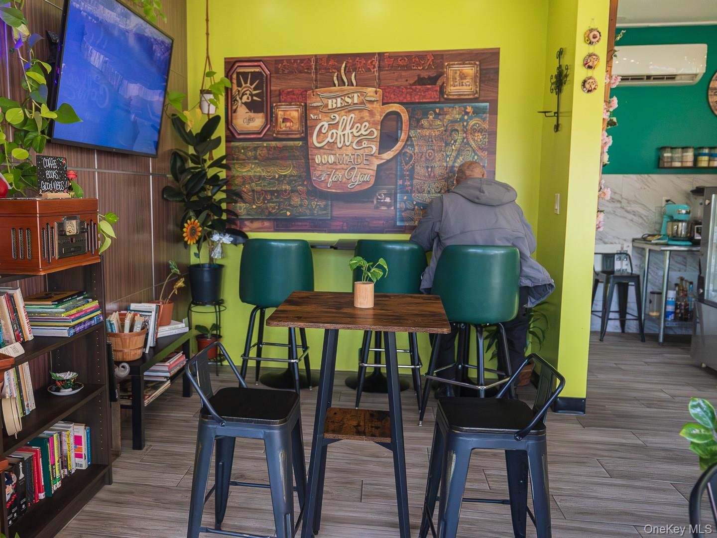 #9 photo, 882 Hempstead Turnpike, Franklin Square , NY 11010