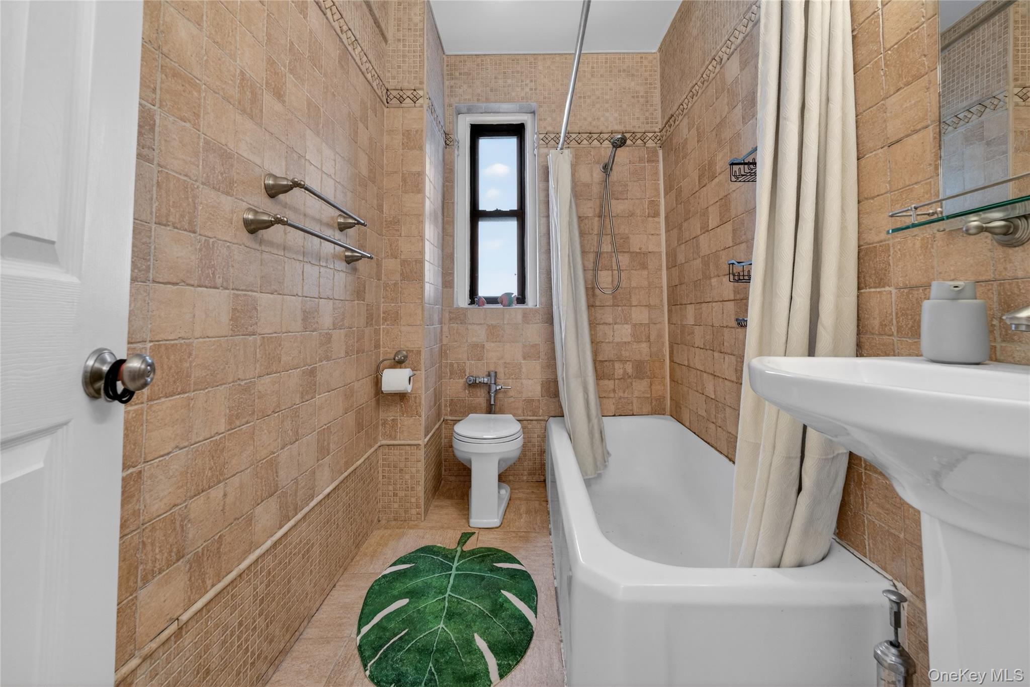 #18 photo, 3536 76th Street, Jackson Heights , NY 11372