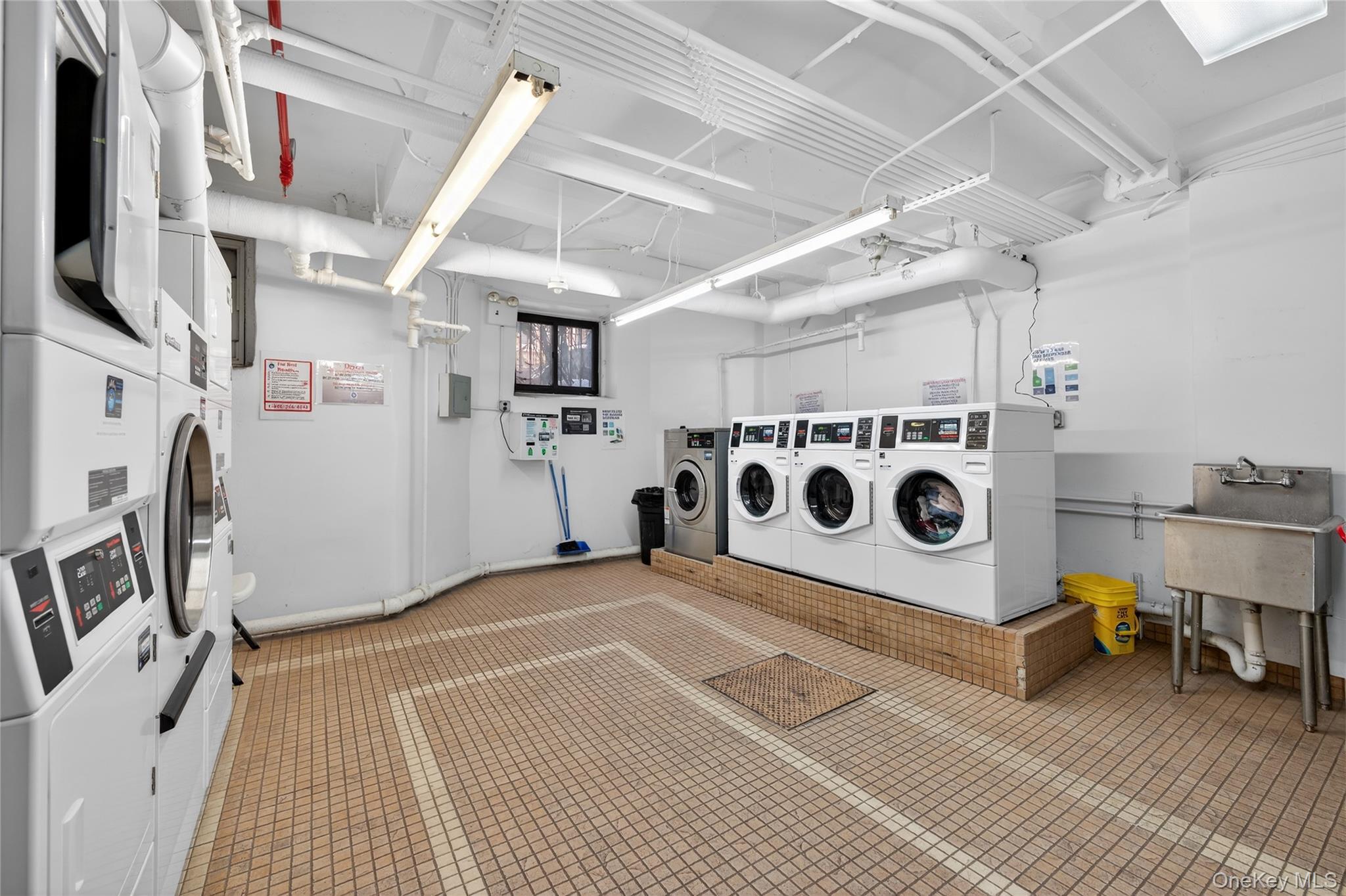 #19 photo, 3536 76th Street, Jackson Heights , NY 11372