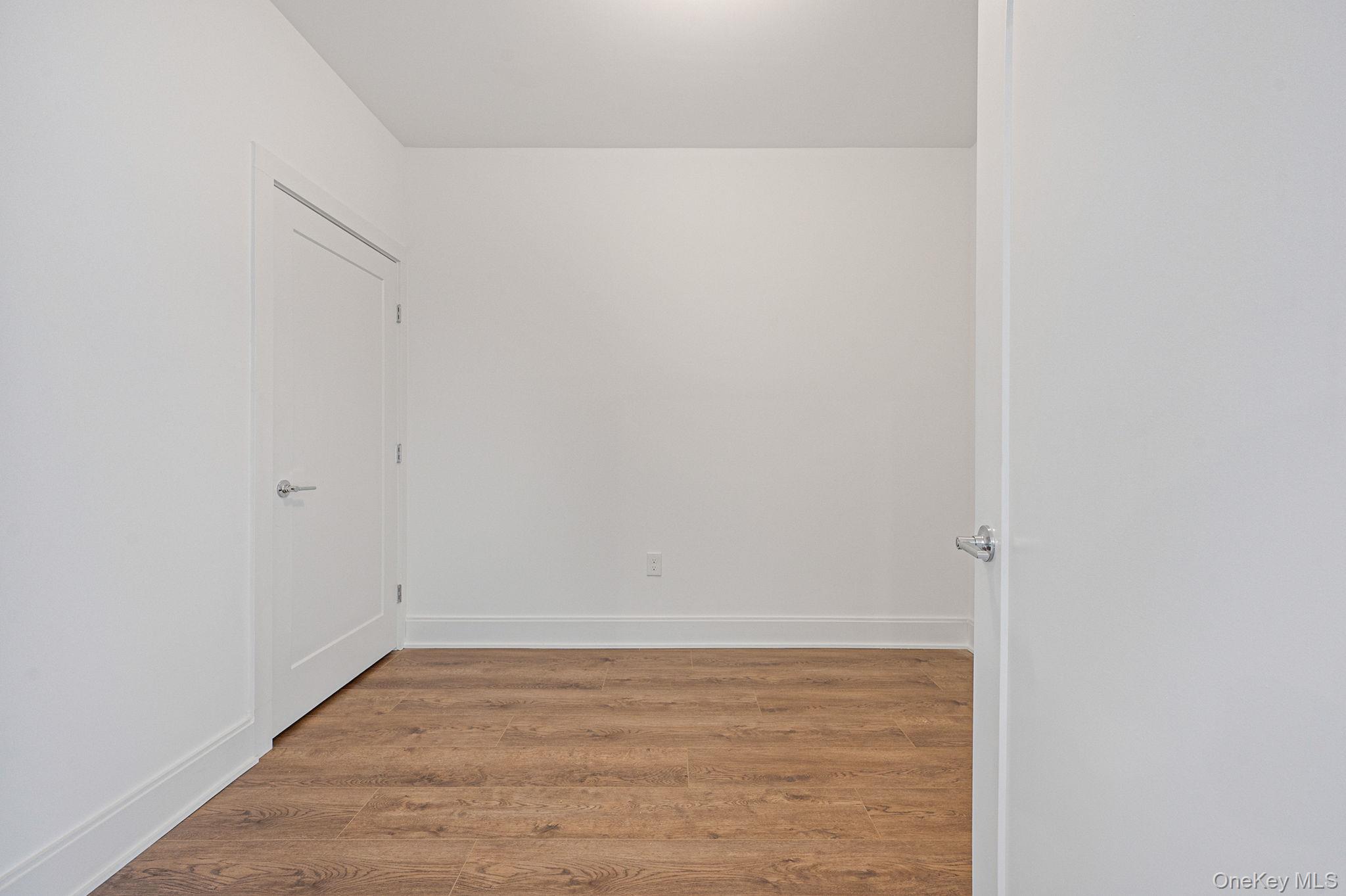 #15 photo, 506 Emanuel Way, ناسو East Meadow , NY 11554