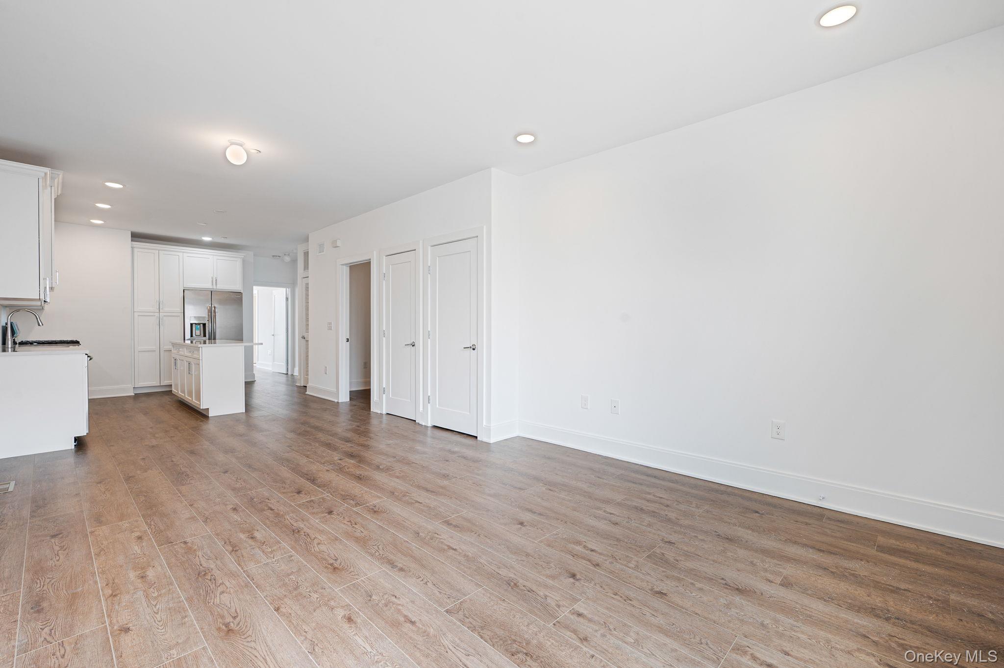 #8 photo, 506 Emanuel Way, ناسو East Meadow , NY 11554