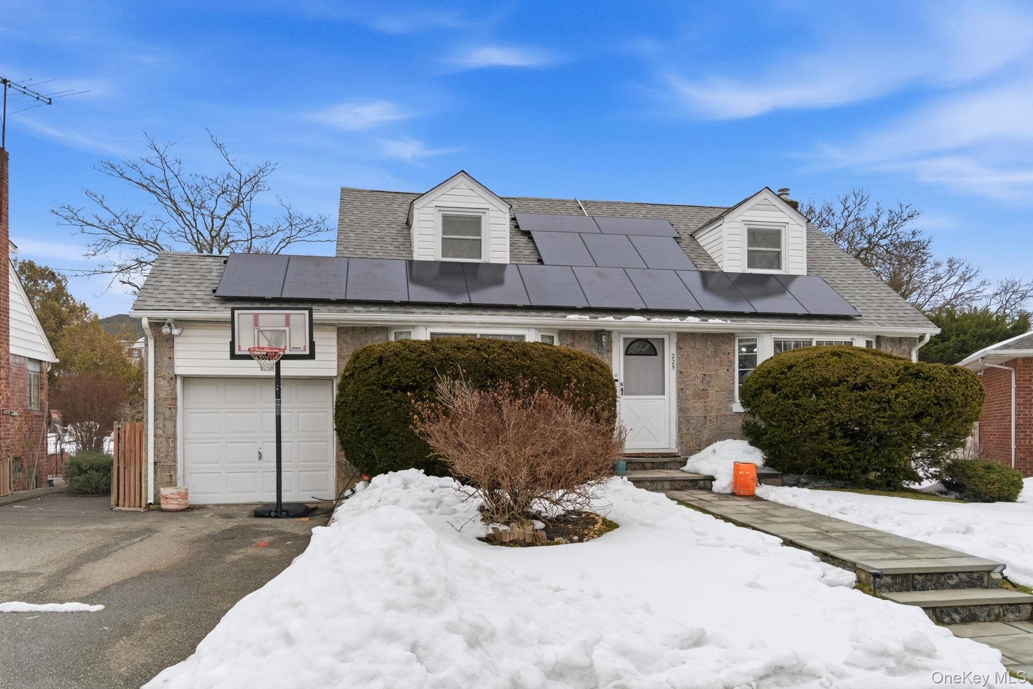 #3 photo, 225 Willets Lane, Jericho , NY 11753