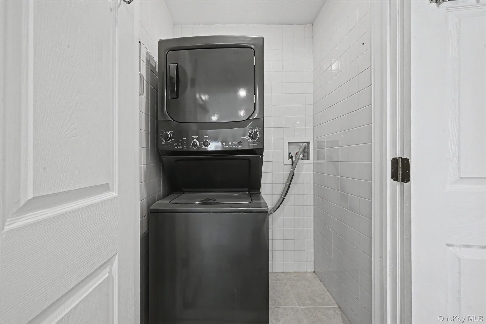 #12 photo, 15 Primrose Lane, Levittown , NY 11756