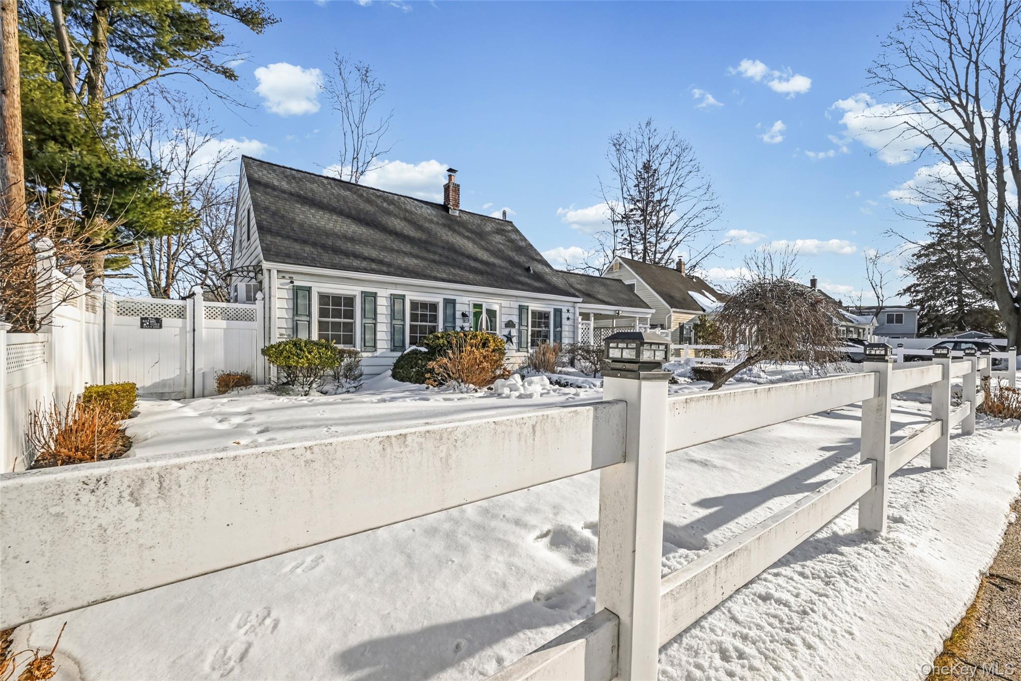 #18 photo, 15 Primrose Lane, Levittown , NY 11756