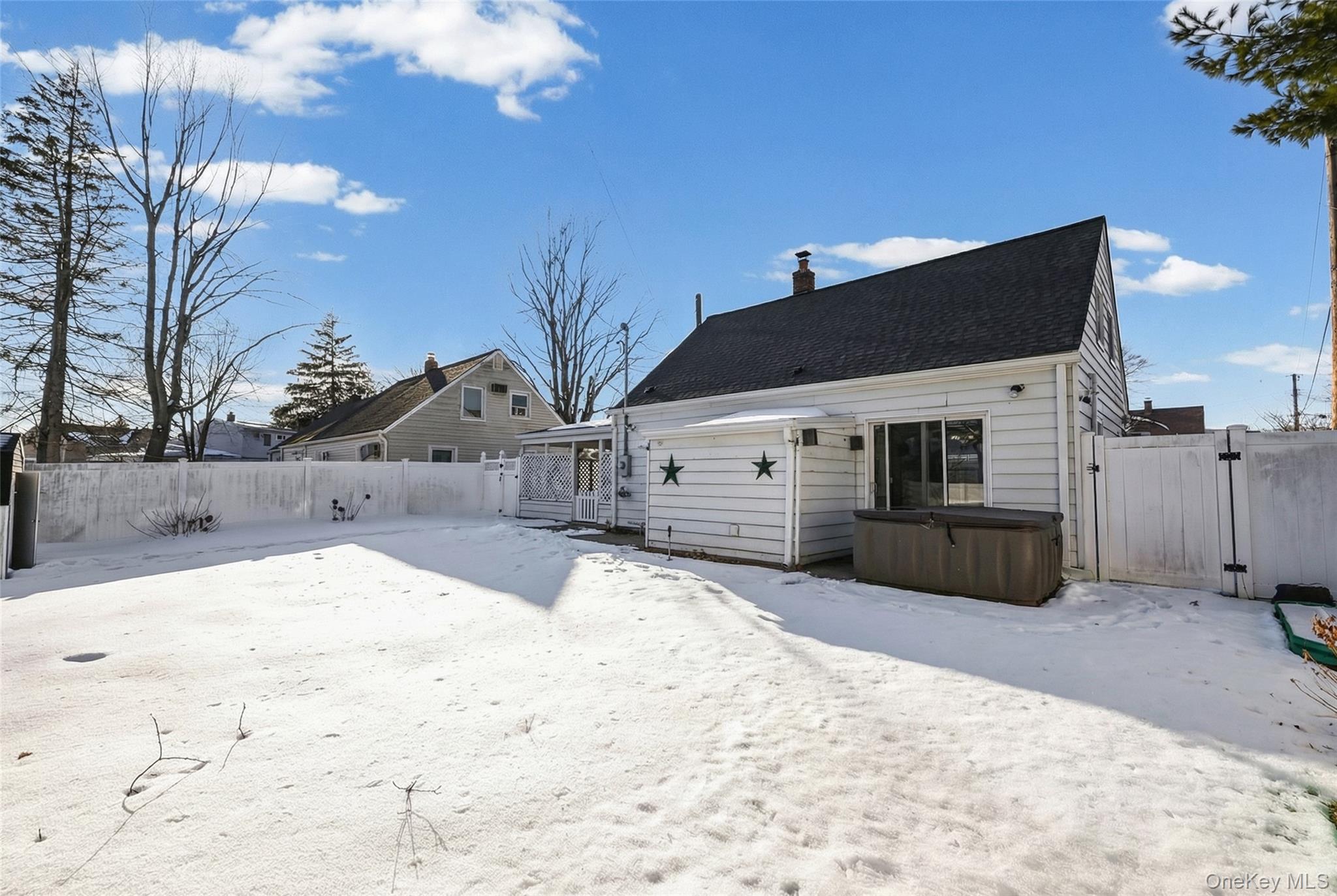 #19 photo, 15 Primrose Lane, Levittown , NY 11756