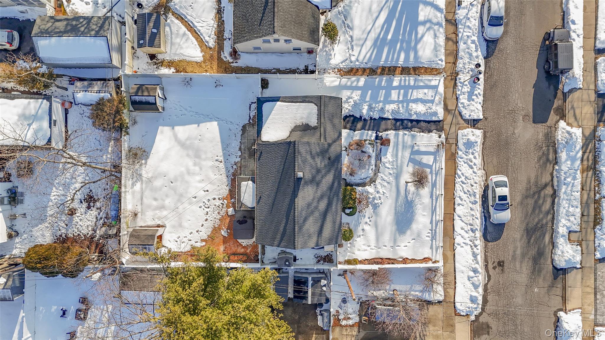 #20 photo, 15 Primrose Lane, Levittown , NY 11756