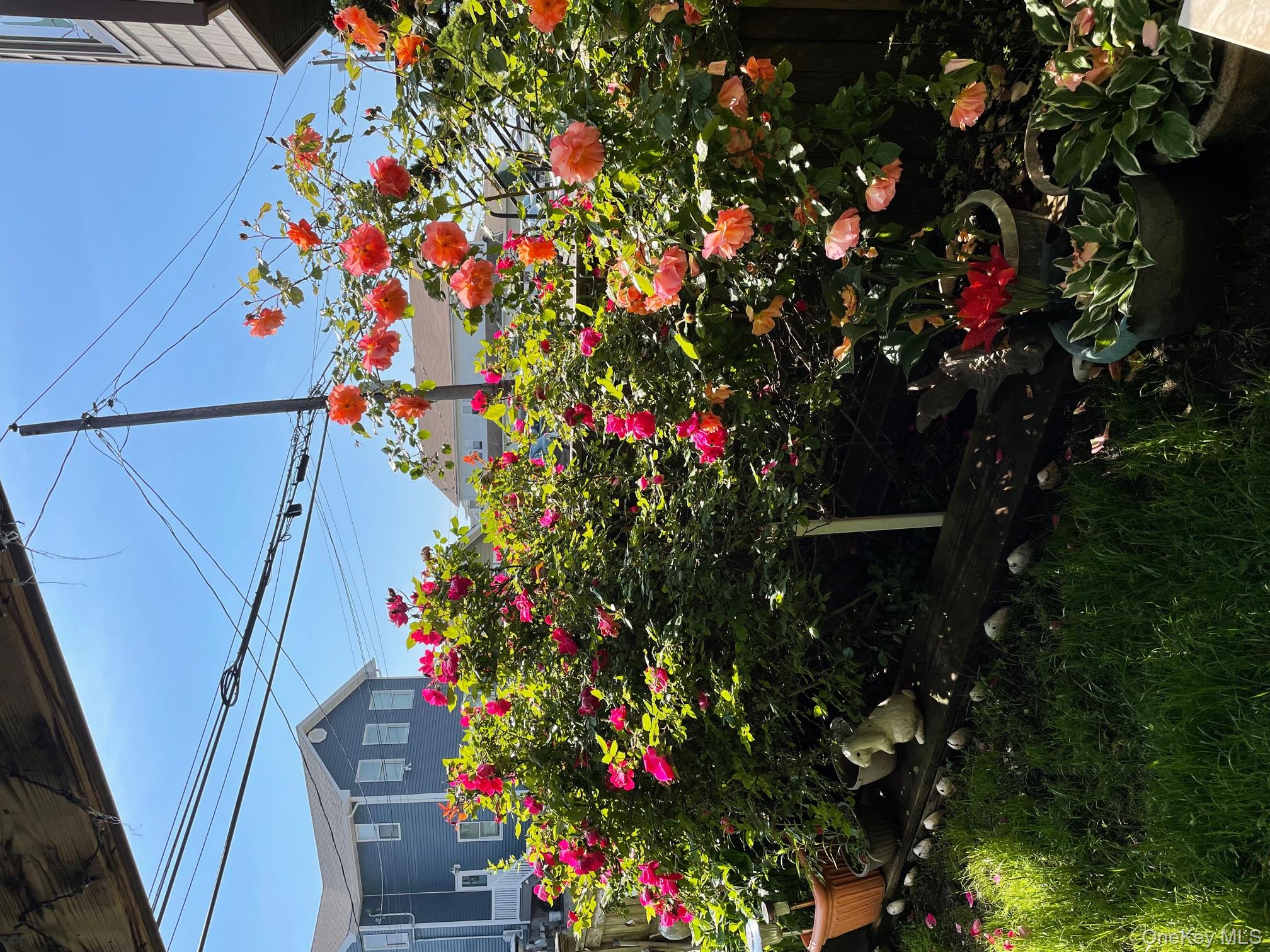 #16 photo, 729 S 9th Street, Lindenhurst , NY 11757