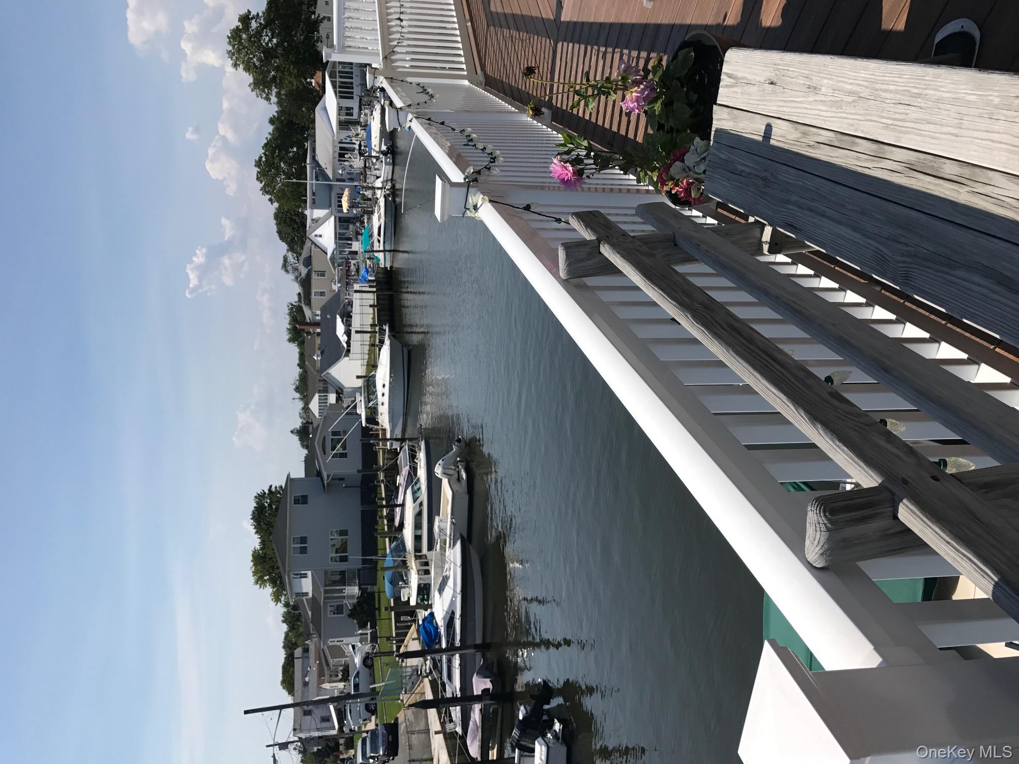 #2 photo, 729 S 9th Street, Lindenhurst , NY 11757