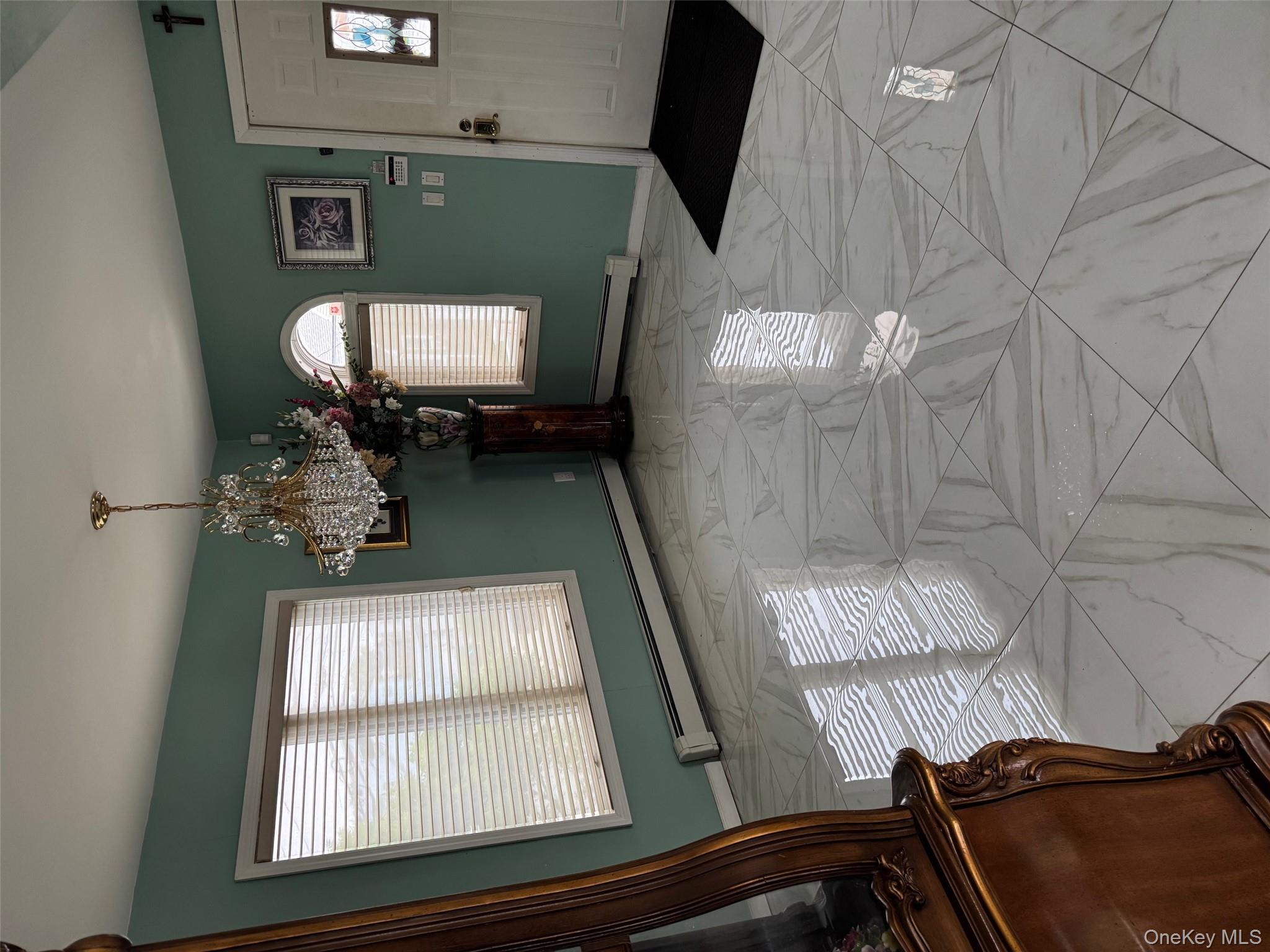 #4 photo, 729 S 9th Street, Lindenhurst , NY 11757