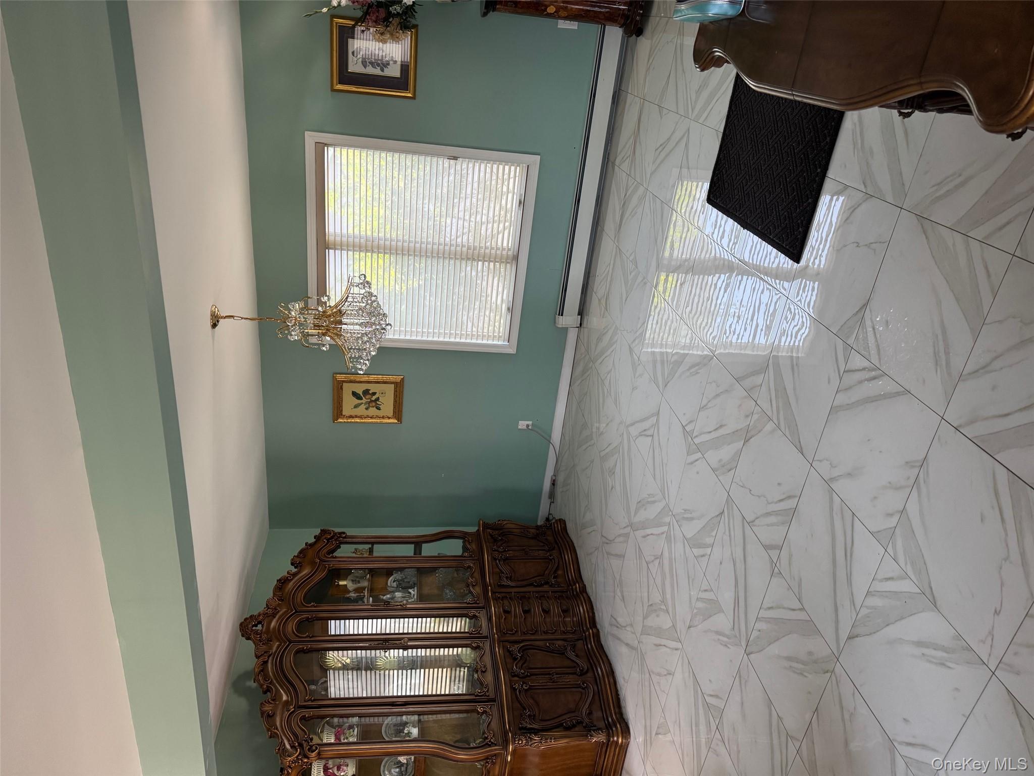 #5 photo, 729 S 9th Street, Lindenhurst , NY 11757