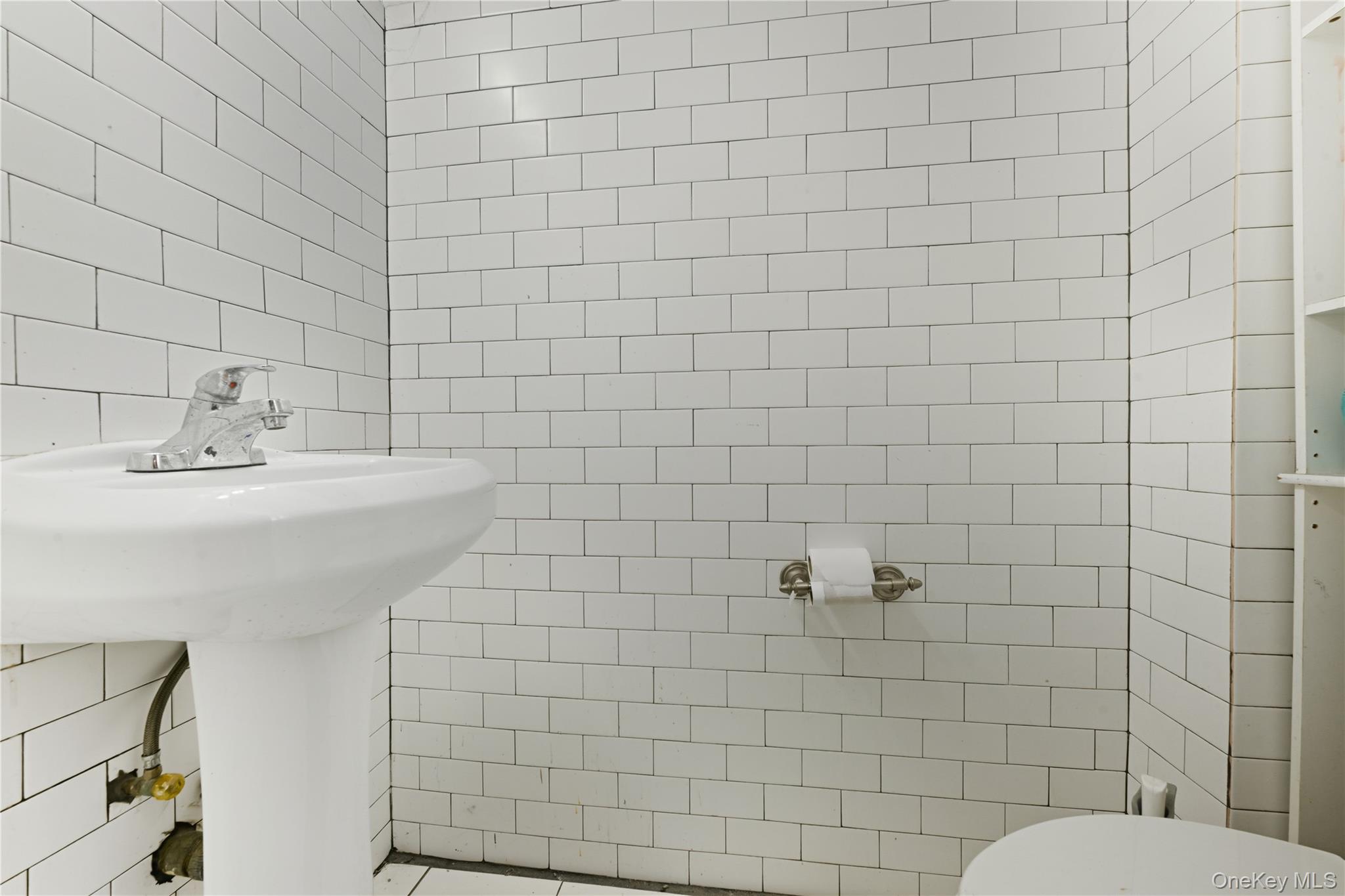 #10 photo, 249-50 Jericho Turnpike, Bellerose , NY 11001