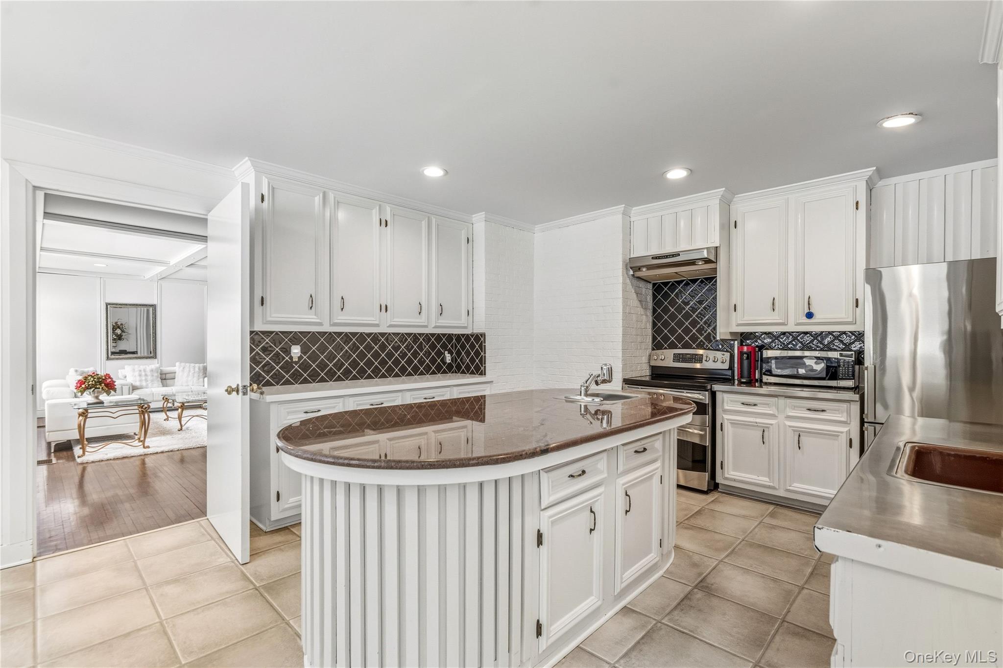 #5 photo, 19 Frost Creek Drive, מחוז נסאו Lattingtown , NY 11560