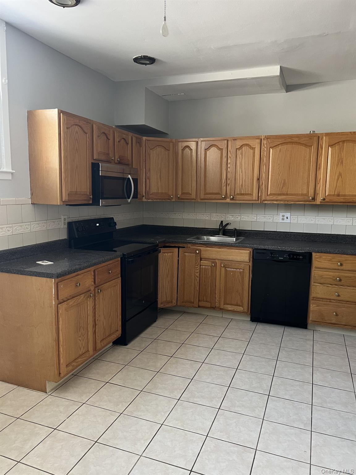 #4 photo, 130 Glenwood Avenue, Yonkers , NY 10703