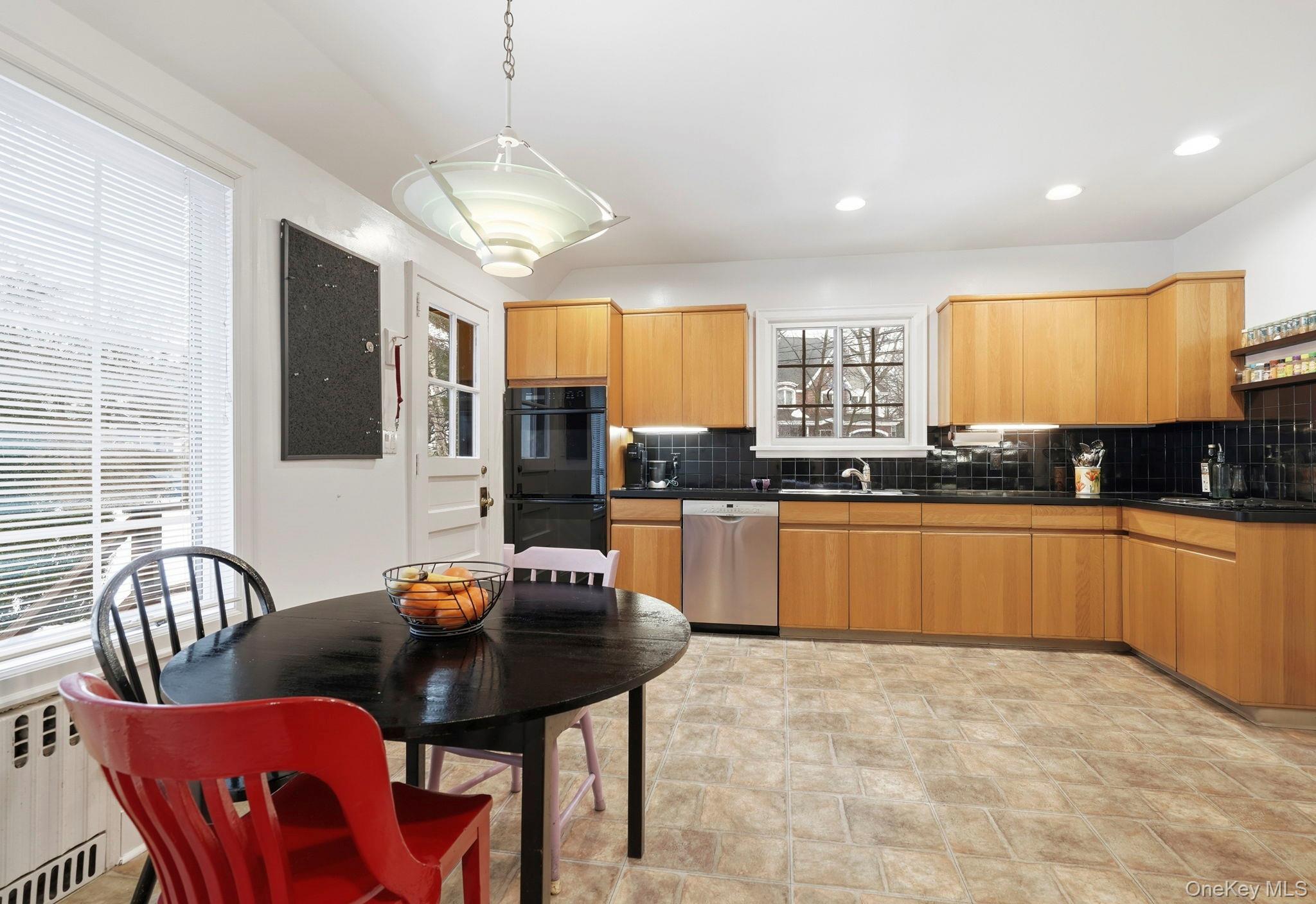 #11 photo, 36 Farley Road, Scarsdale , NY 10583