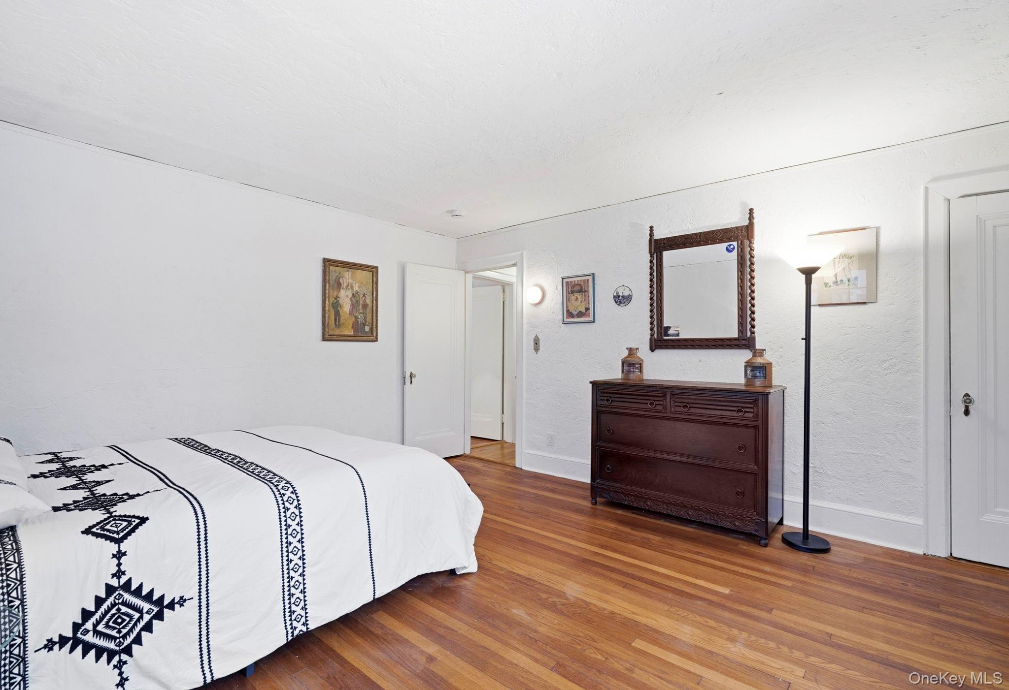 #20 photo, 36 Farley Road, Scarsdale , NY 10583