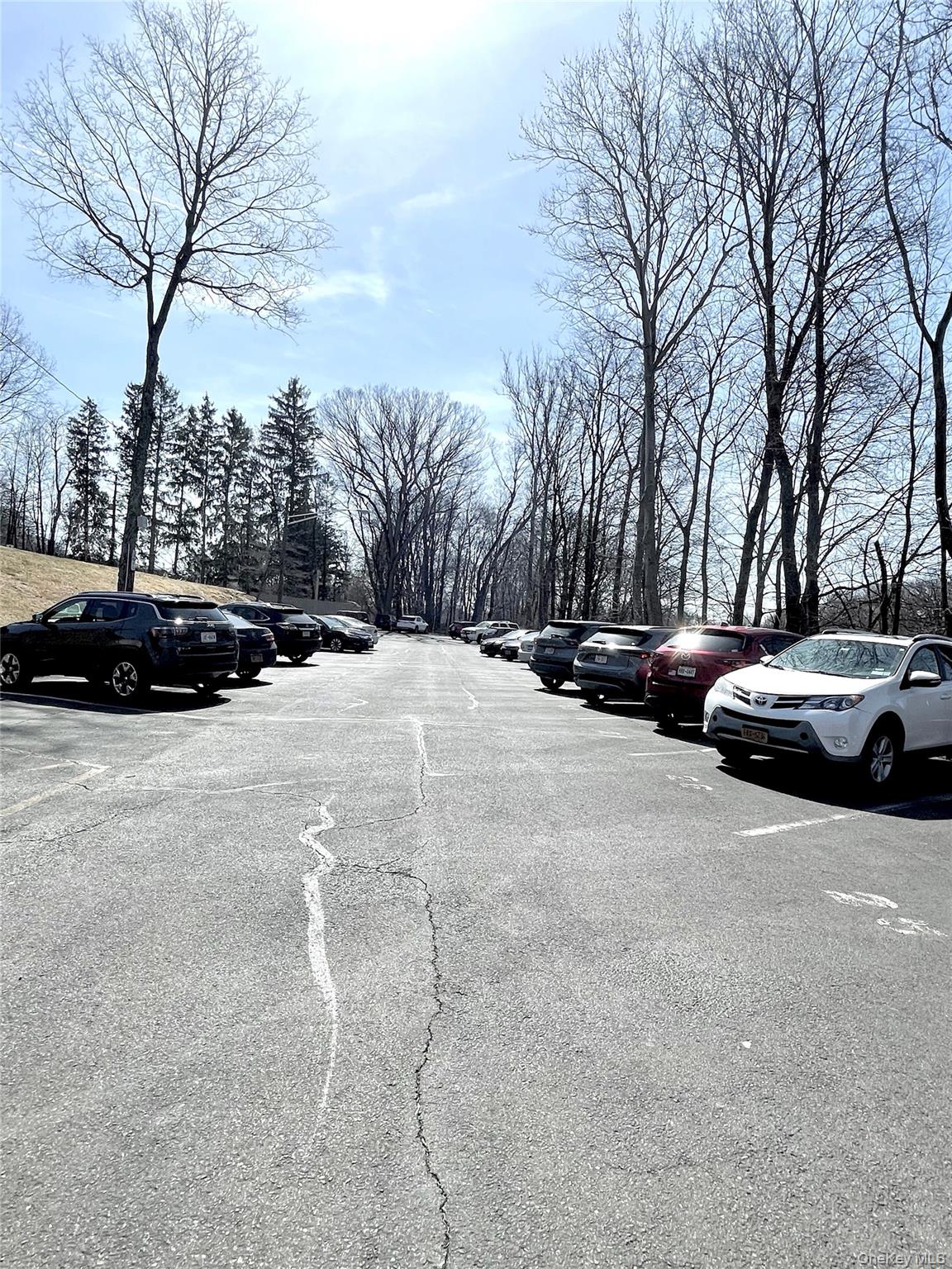 #18 photo, 5 Oakdale Manor, Suffern , NY 10901