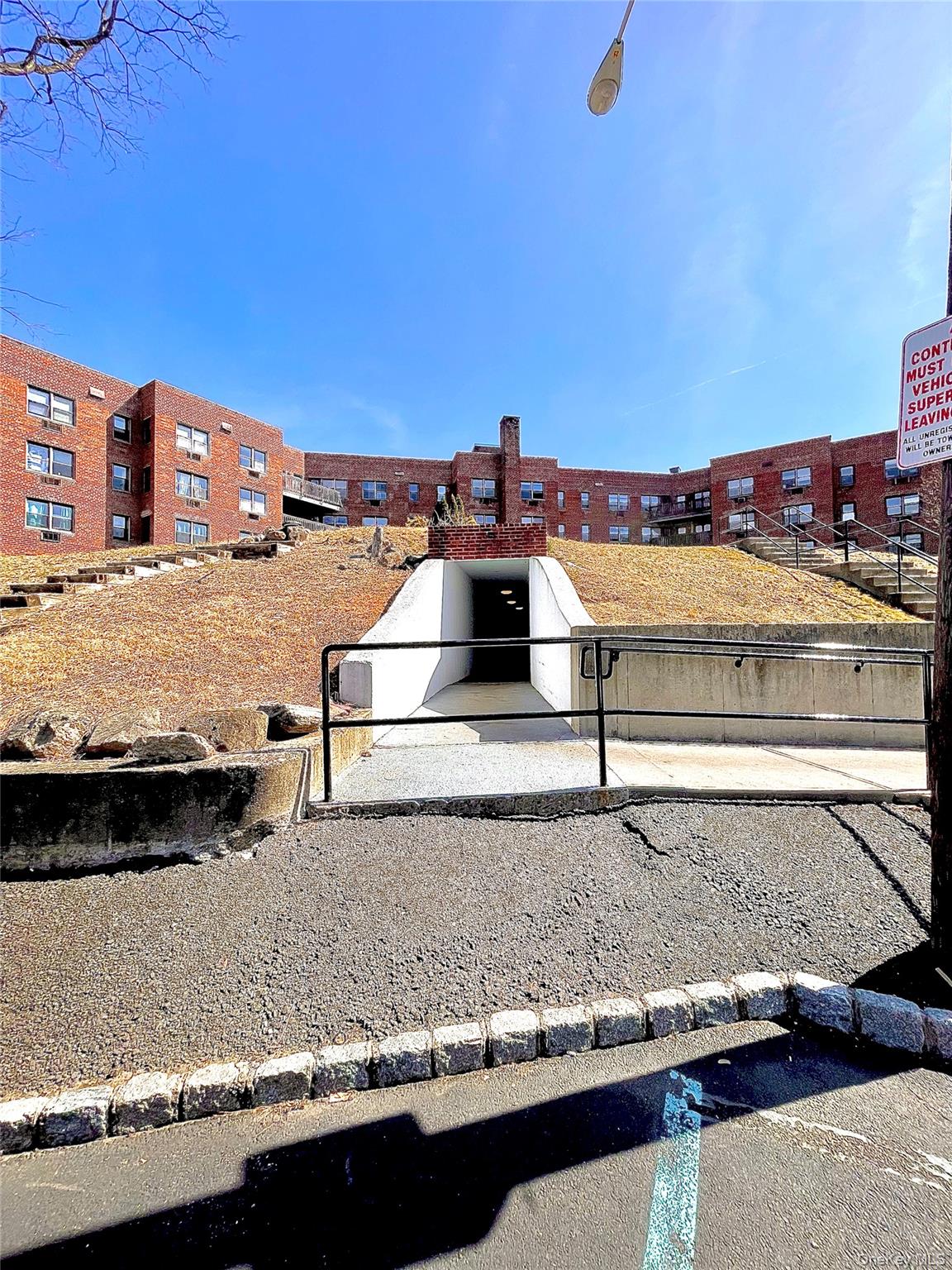 #19 photo, 5 Oakdale Manor, Suffern , NY 10901