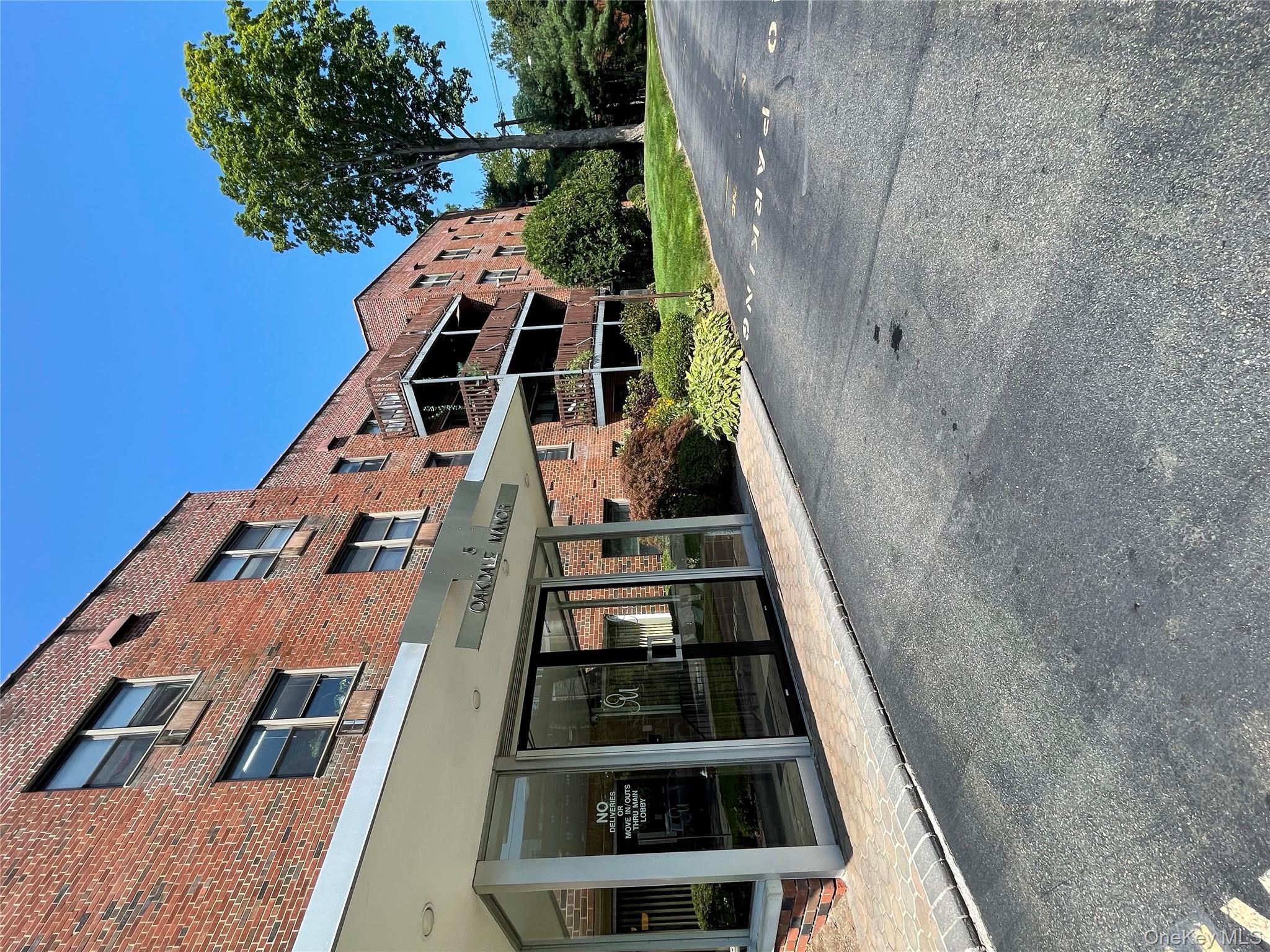 #4 photo, 5 Oakdale Manor, Suffern , NY 10901