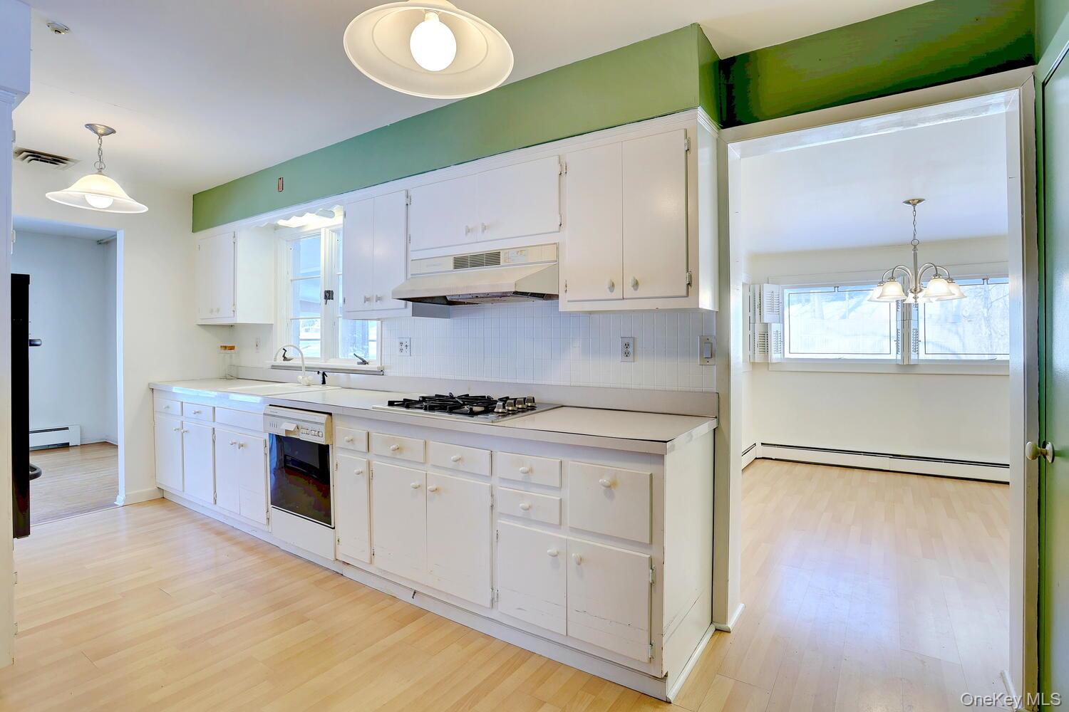 #13 photo, 5 Steinway Court, Suffern , NY 10901