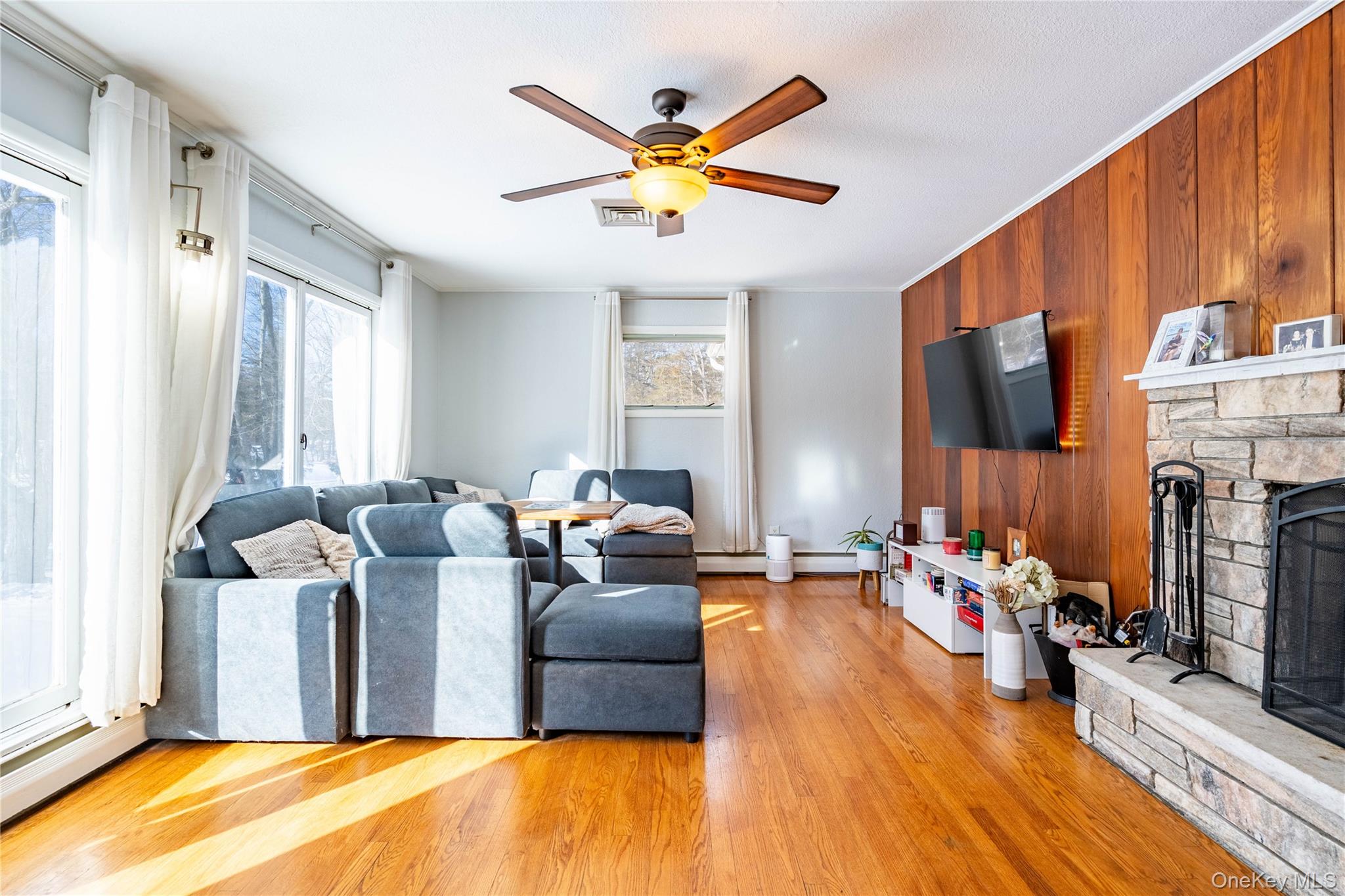 #4 photo, 77 Colburn Drive, Poughkeepsie , NY 12603