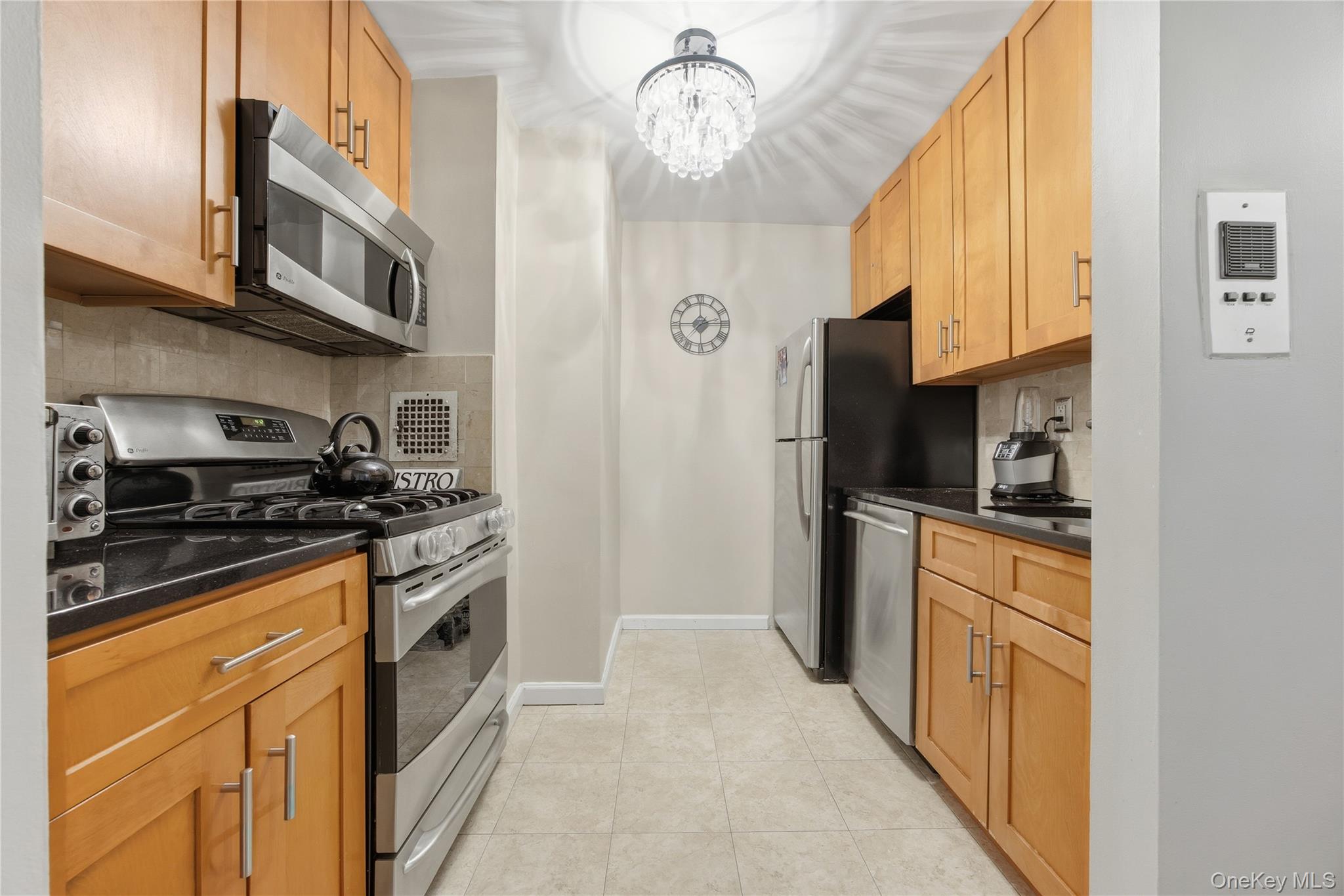 #9 photo, 21 Fairview Avenue, Tuckahoe , NY 10707