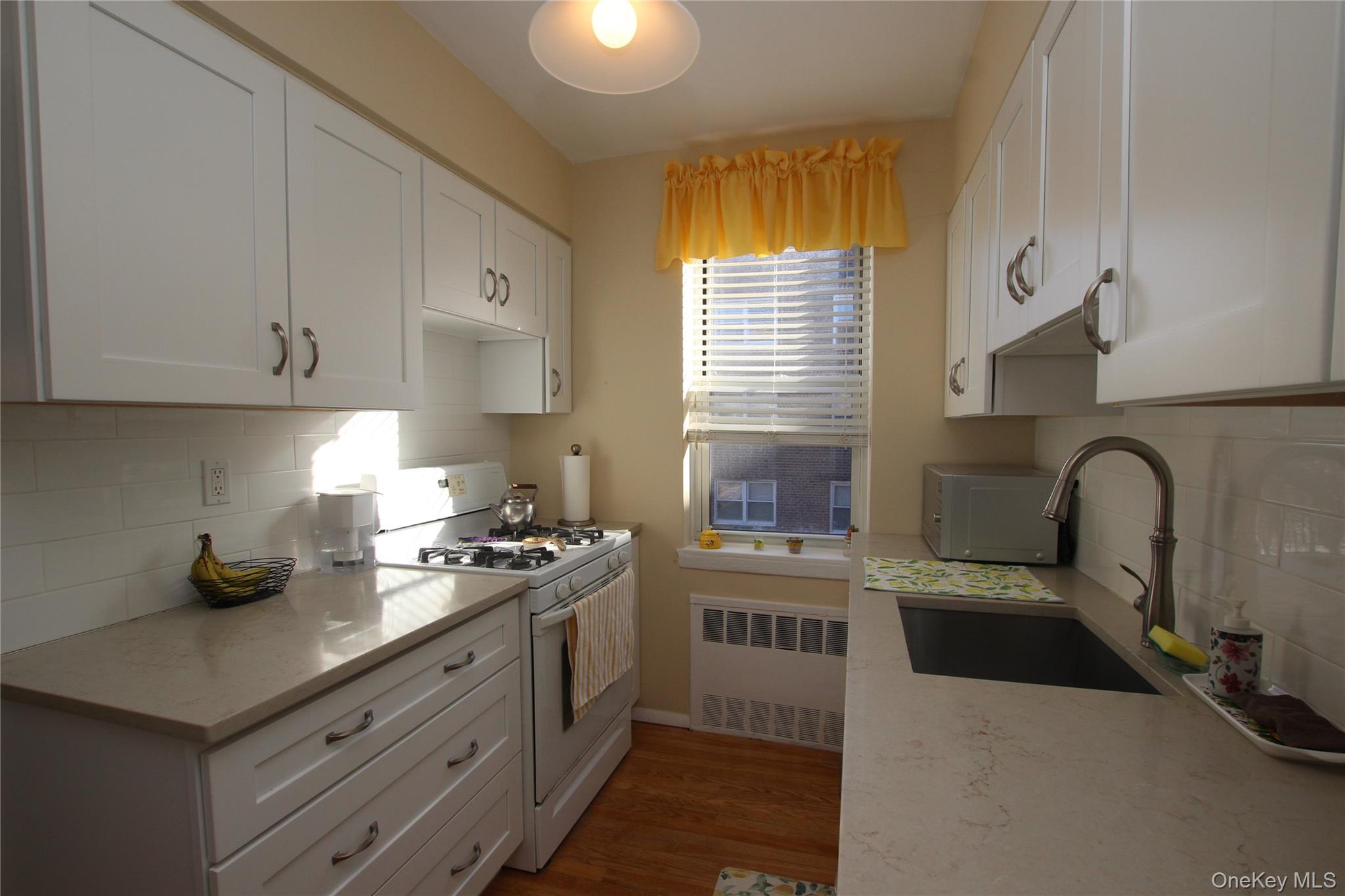 #9 photo, 120 E hartsdale Avenue, 纽约州 Hartsdale , NY 10530