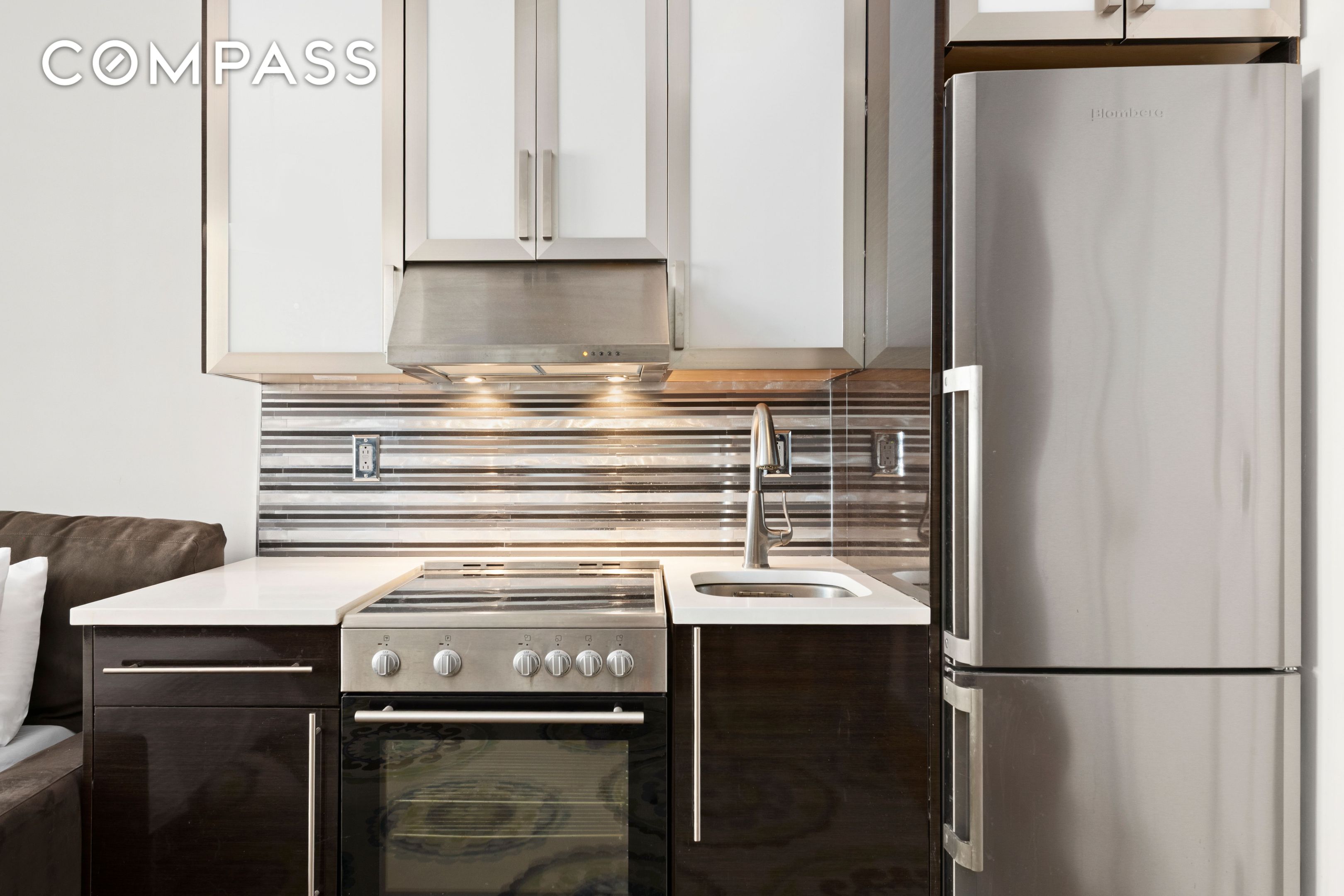 #4 photo, 20 W 72nd Street, Upper West Side , NY 10023