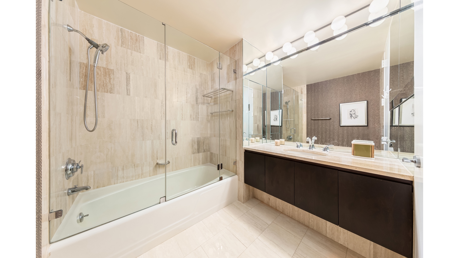 #5 photo, 15 W 53RD Street, Midtown , NY 10019