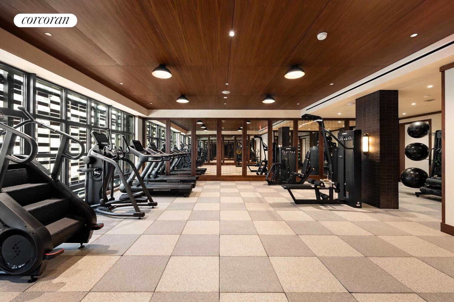 #15 photo, 127 KENT Avenue, ब्रुकलीन Williamsburg , NY 11249