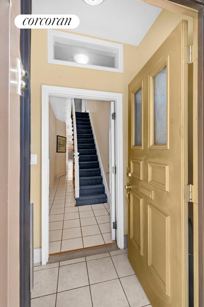 #10 photo, 13 DENTON Place, הברונקס Gowanus , NY 11215