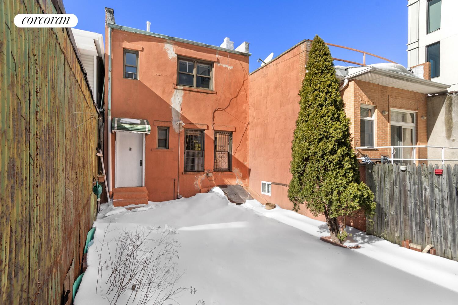 #11 photo, 13 DENTON Place, הברונקס Gowanus , NY 11215