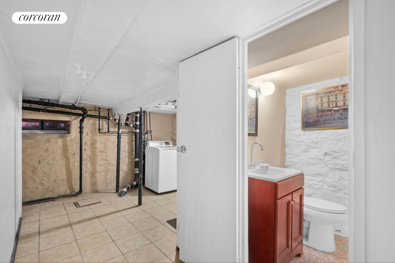 #9 photo, 13 DENTON Place, הברונקס Gowanus , NY 11215