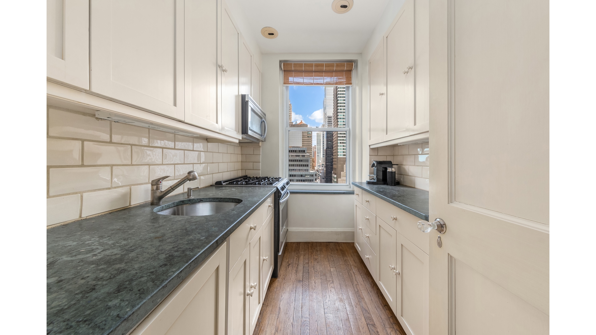 #3 photo, 781 5TH Avenue, Lenox Hill , NY 10022